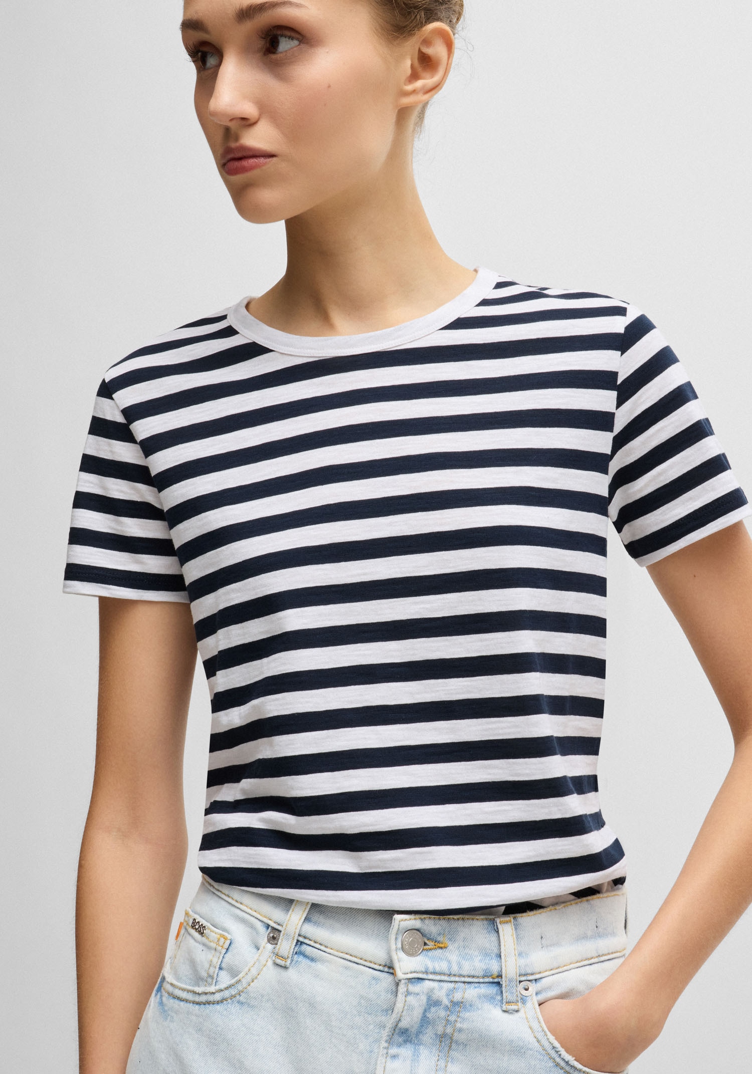 BOSS ORANGE T-Shirt »Esla Striped Premium Damenmode« Premium Damenmode, im gestreiften Design