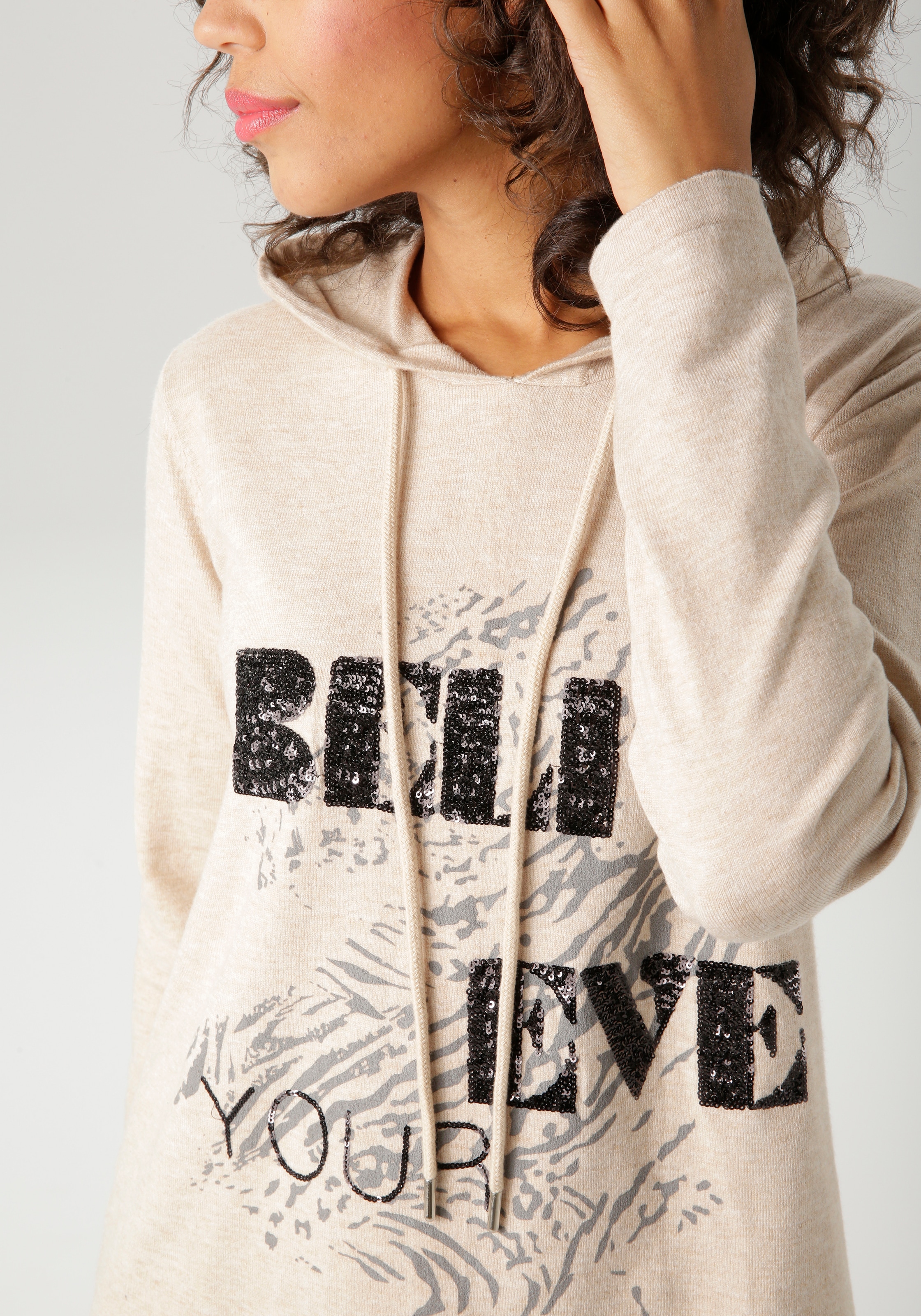 Aniston CASUAL Strickpullover mit Pailletten-Schriftzug verziertem Vorderteil