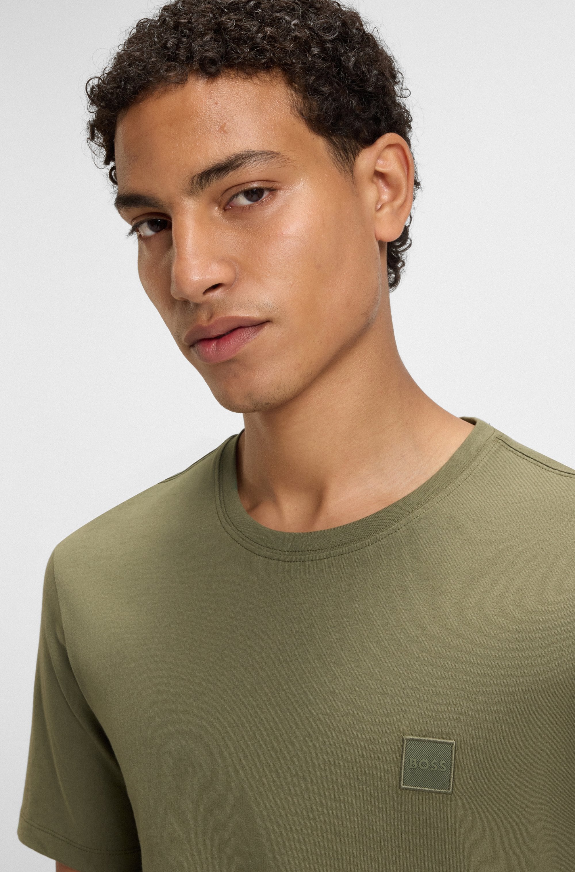 BOSS ORANGE T-Shirt »Tales«, mit BOSS Stickerei auf der Brust