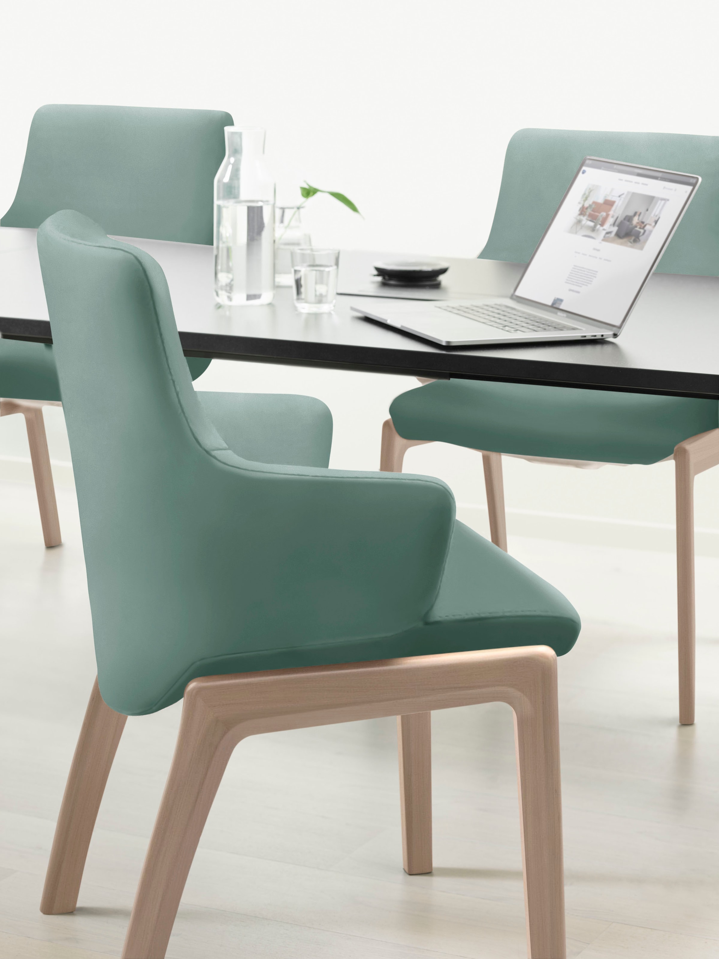 Stressless® Polsterstuhl »Laurel«, Leder PALOMA, Low Back mit Armlehne, Größe L, mit abgerundeten Beinen in Eiche natur