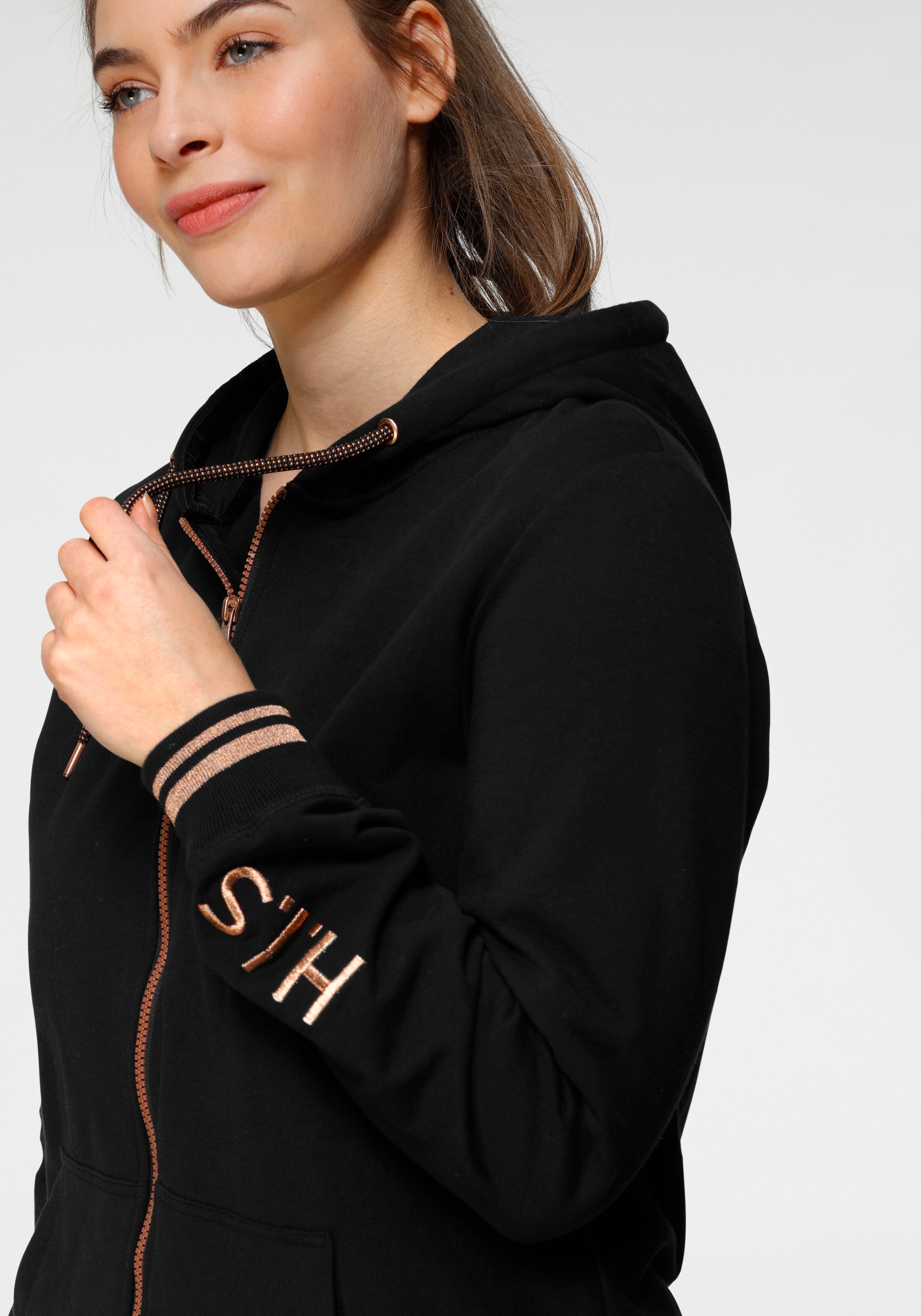 H.I.S Kapuzensweatjacke, mit metallisch glänzenden Details; Große Größe