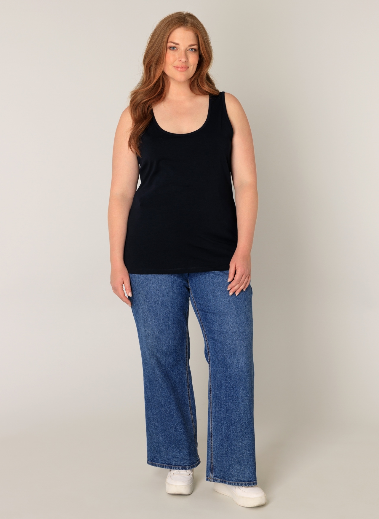 Base Level Curvy Tanktop, in großen Größen