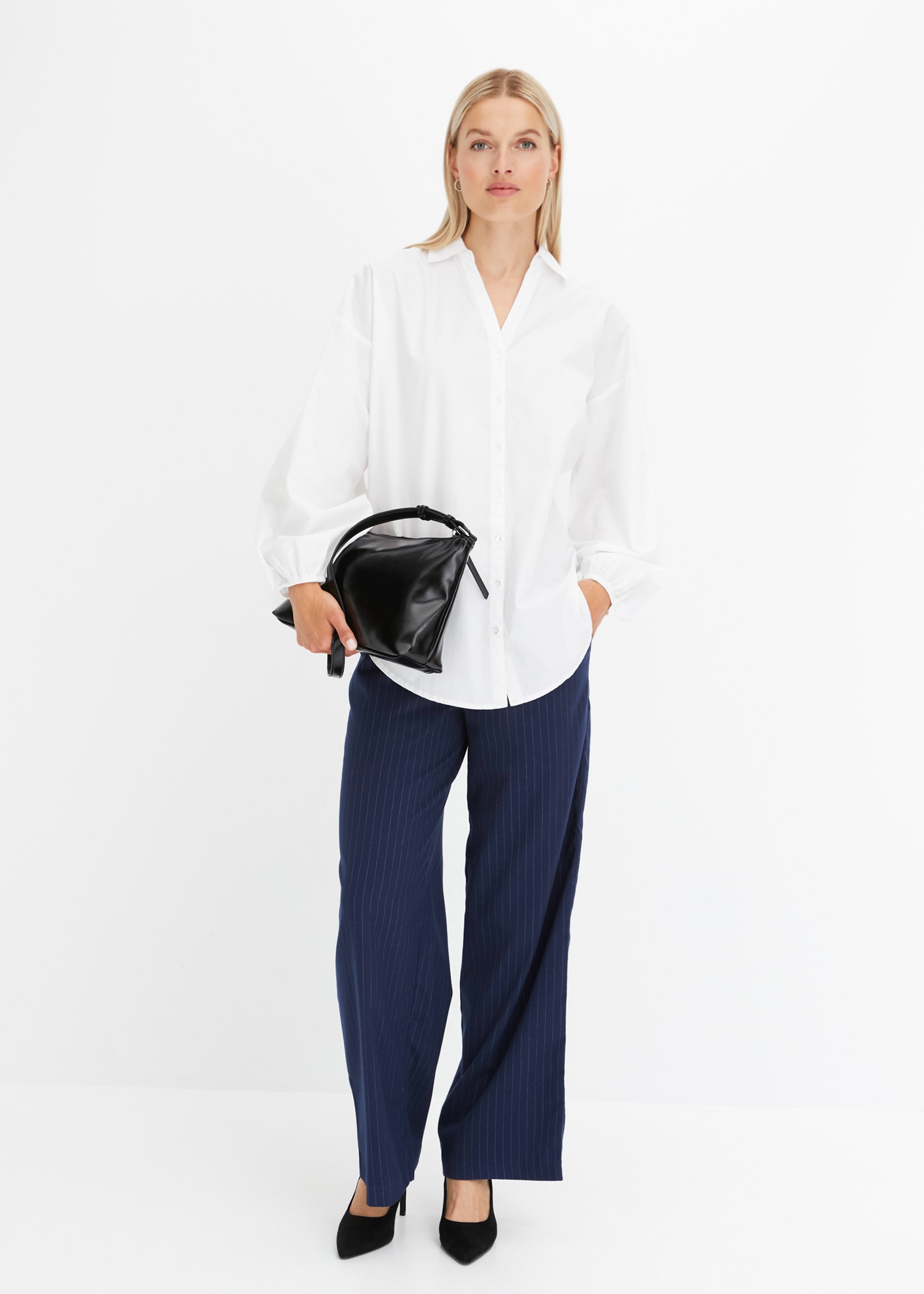 bonprix Langarmbluse »Oversize-Bluse aus reiner Baumwolle« Oversize-Passform, mit V-Ausschnitt, aus Baumwolle