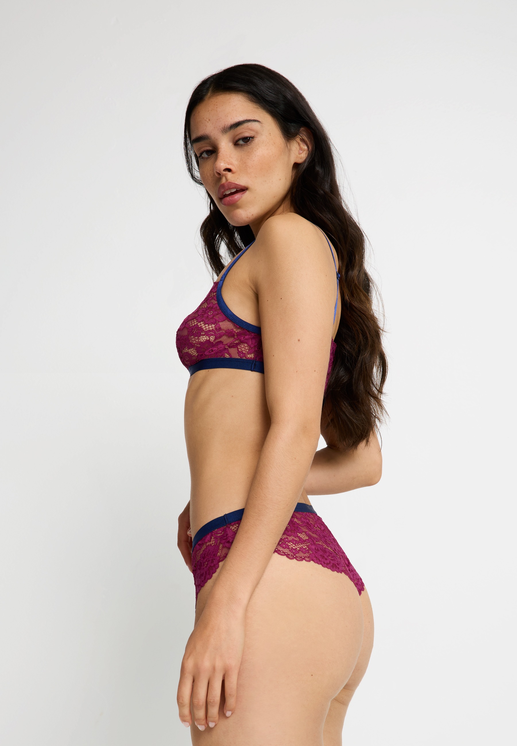 LSCN by LASCANA Brasilslip, (1 St.), mit glänzendem Bündchen