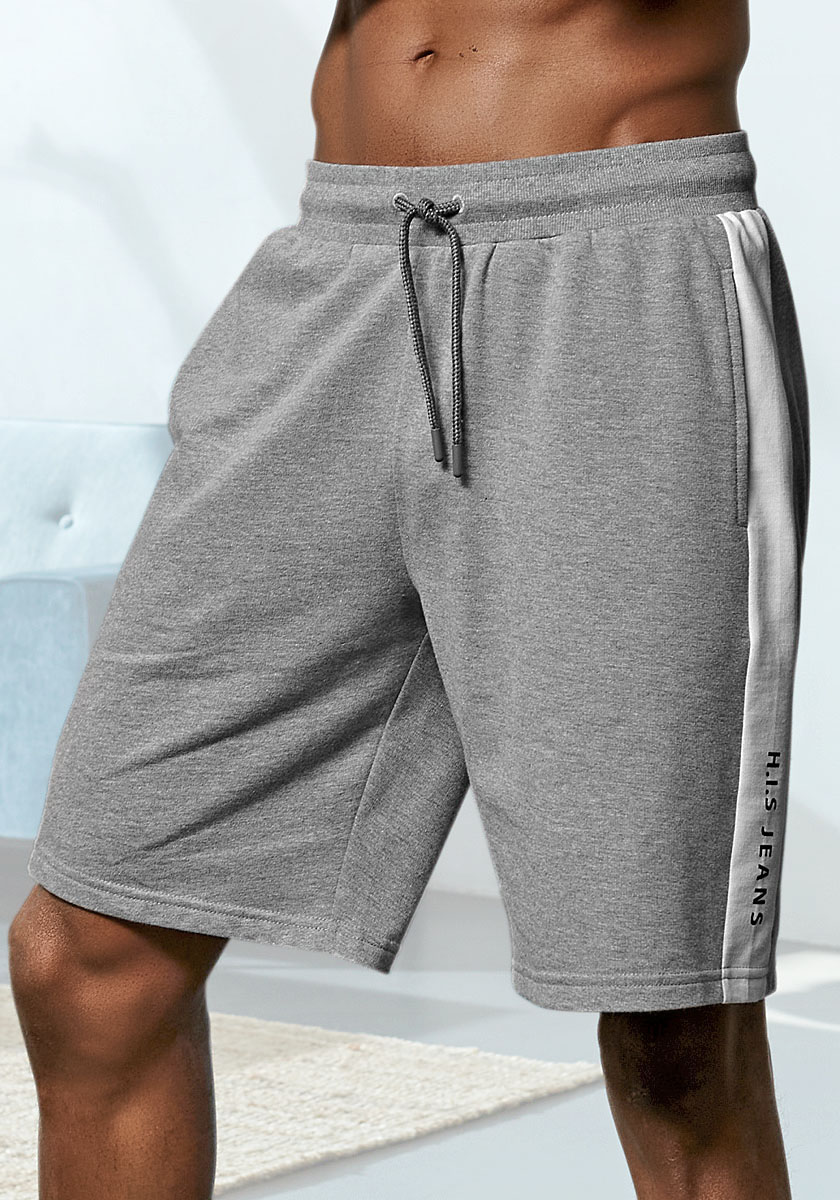 Sweatshorts, seitlicher Streifen mit Logodruck
