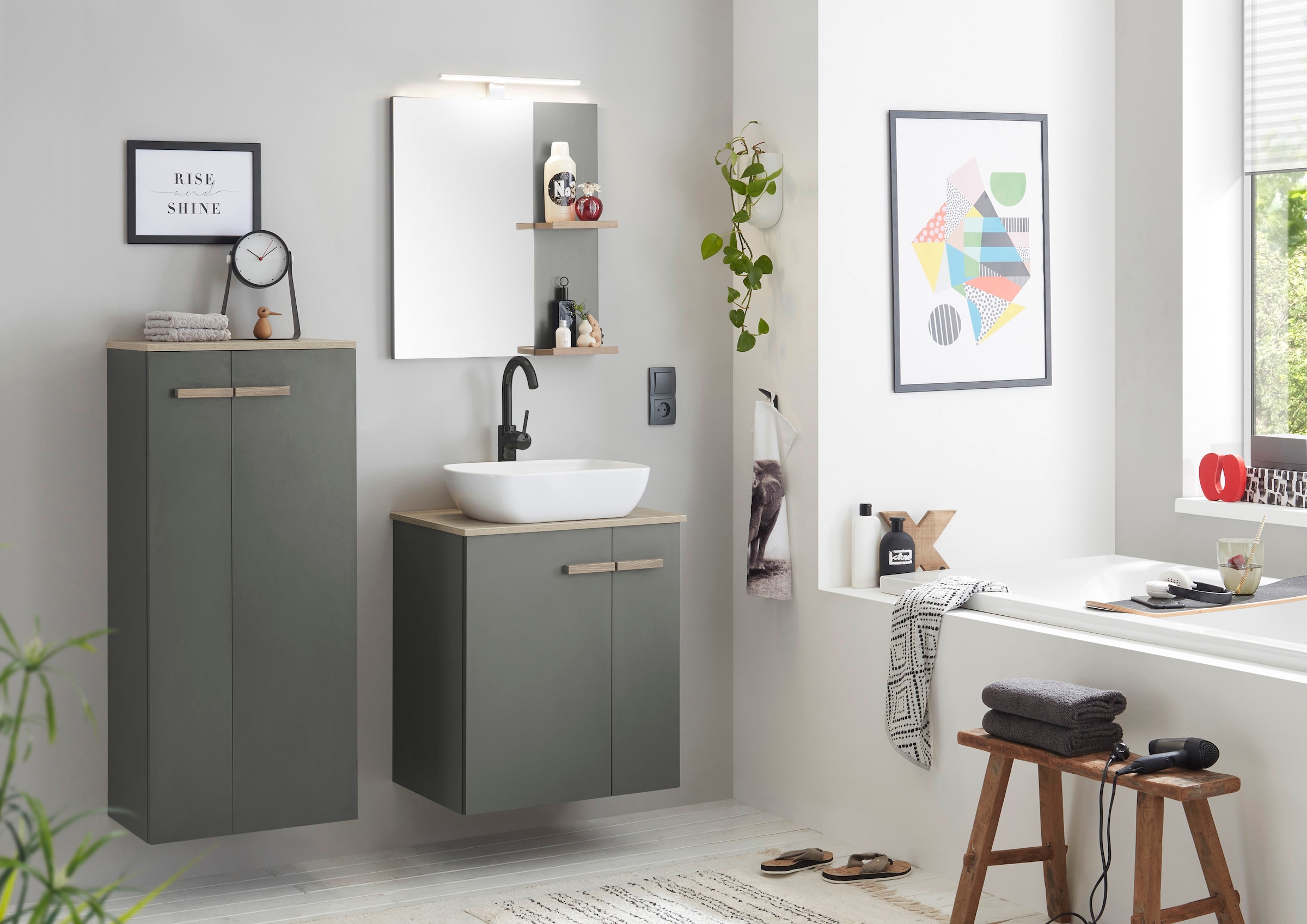 Places of Style Badmöbel-Set »SOLiD, Badmöbel-Set, Bad im modernen Design, 3-teiliges Badezimmer«, (Set, 3 St.), Waschtisch mit Waschbecken, Midischrank, Breite 130 cm
