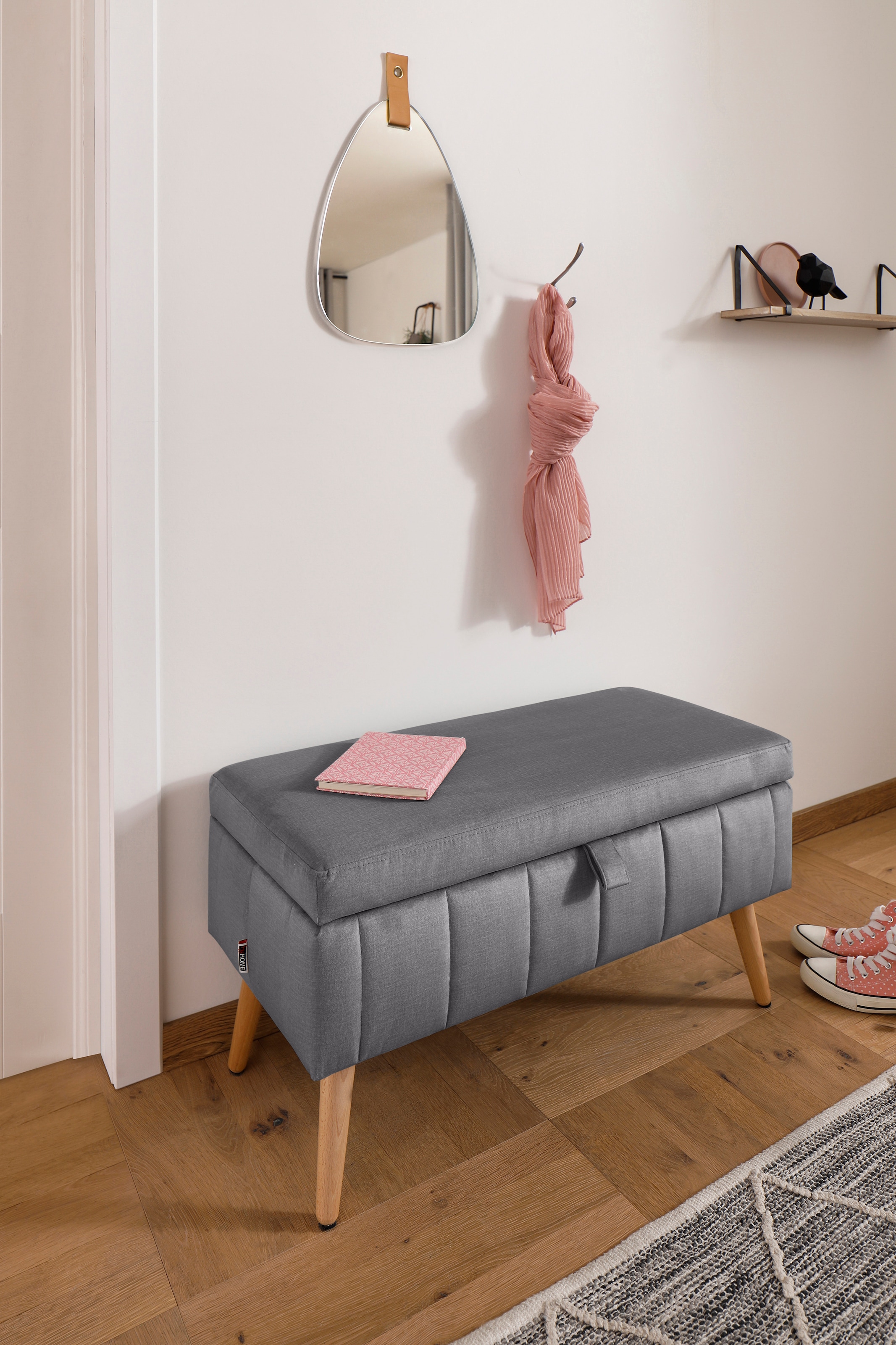 INOSIGN Truhenbank »AMIRA Sitzbank mit Stauraum, Maße B/T/H: 81/36/43 cm«, mit Staufach, in 3 Bezugsqualitäten mit feiner Steppung