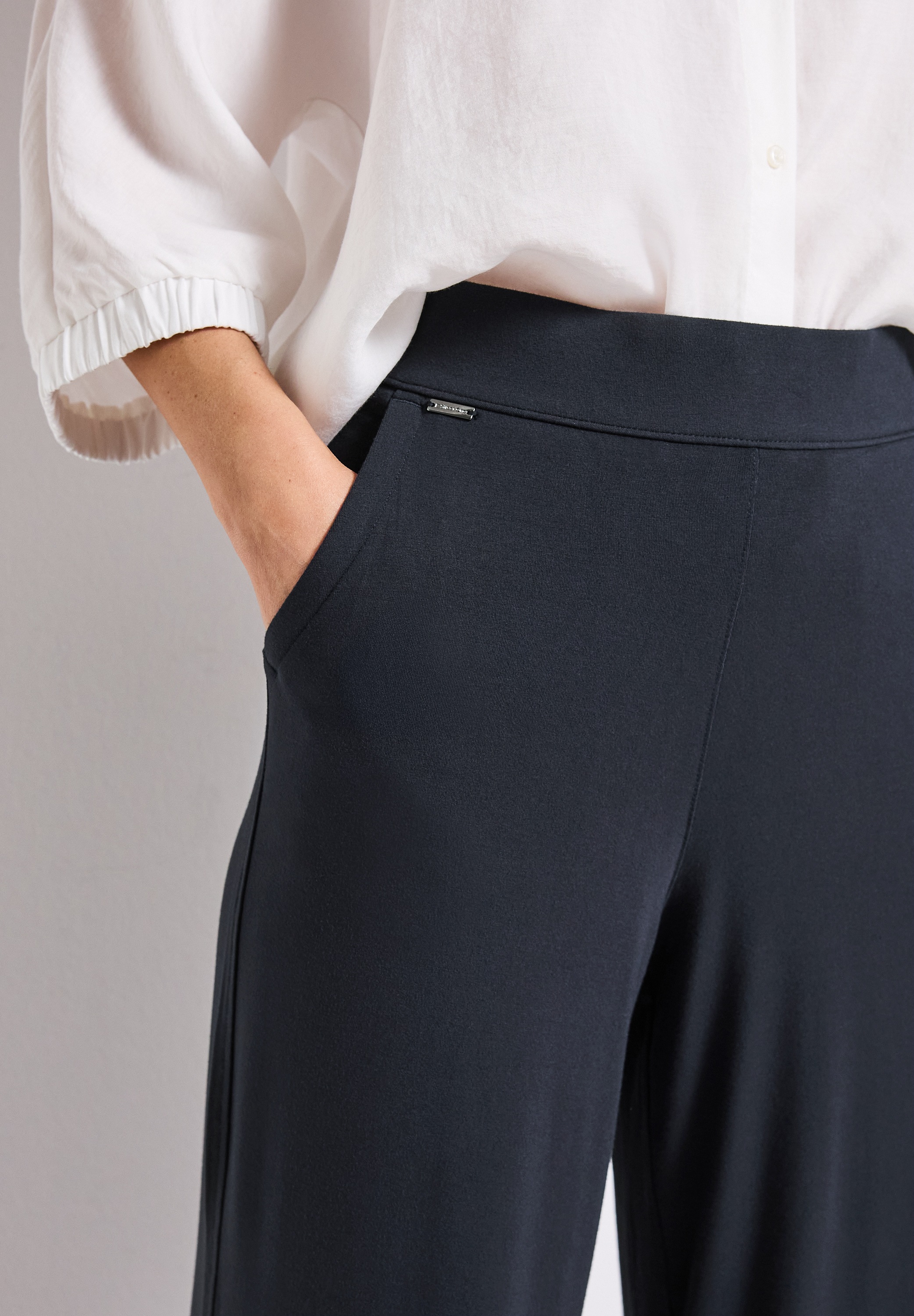 STREET ONE Stoffhose »Style EMEE«, 7/8-Länge und seitliche Taschen