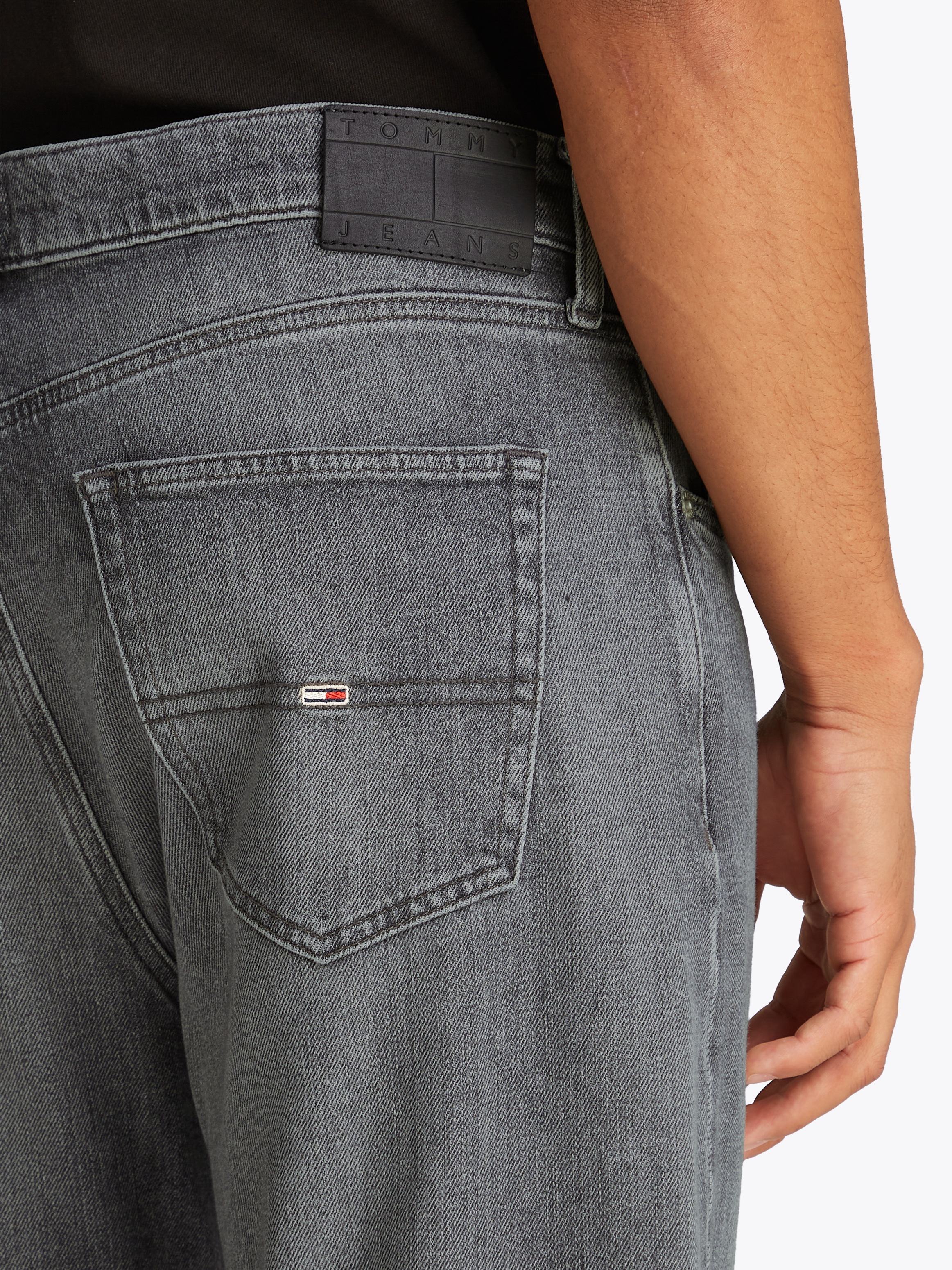Tommy Jeans Regular-fit-Jeans »Otis Regular Straight«, Mit Gürtelschlaufen