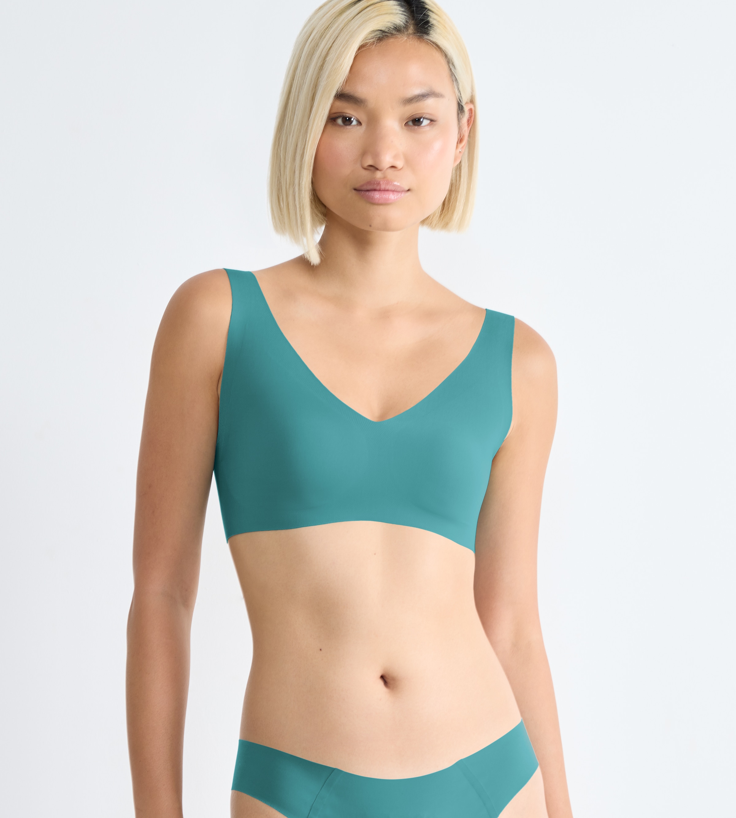sloggi Bustier »NEU: ZERO Feel 2.0 Bralette«, nahtlos und unsichtbar