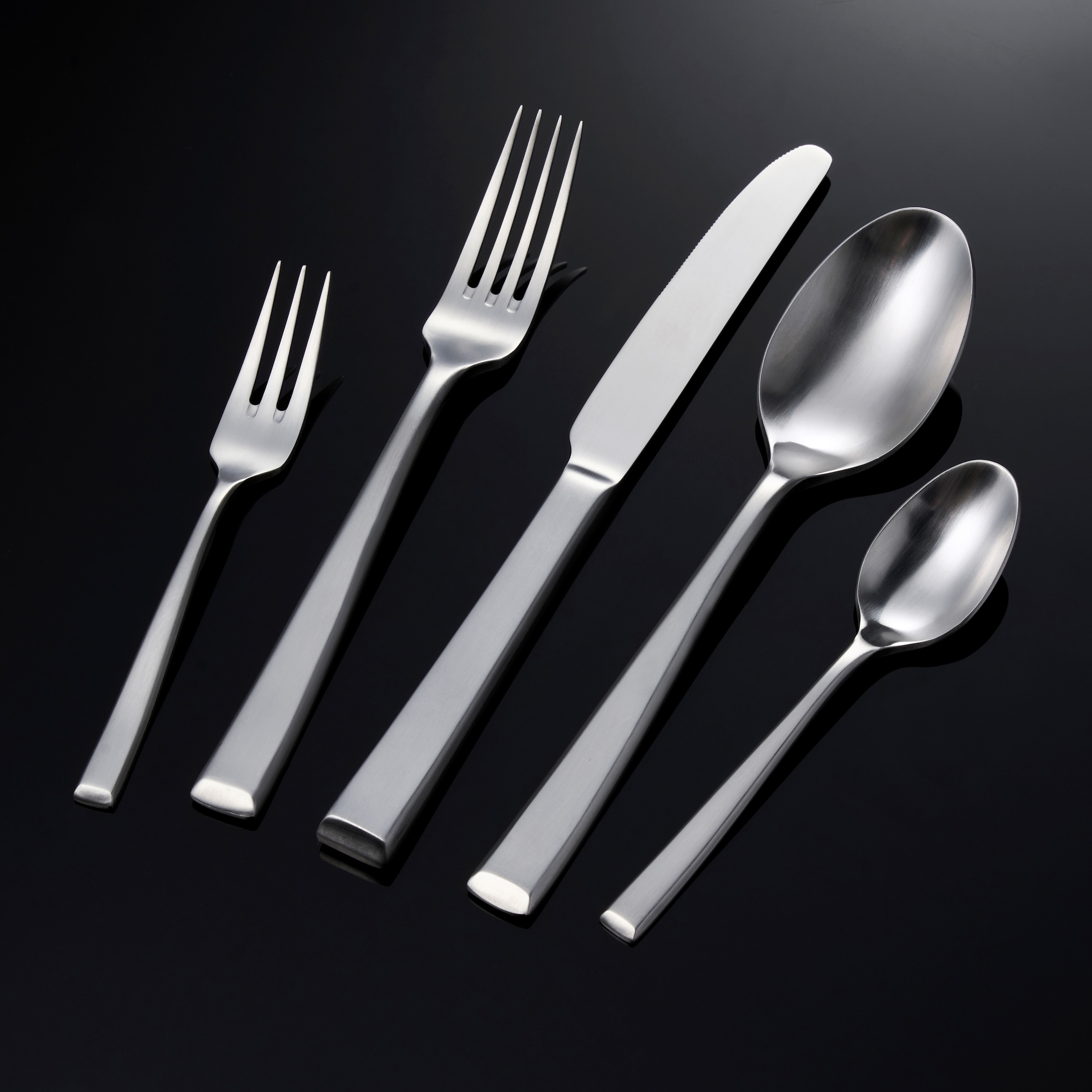 Hanseatic Besteck-Set »PREMIUM« verstärktes Material und trapezförmiges Design am Griffende