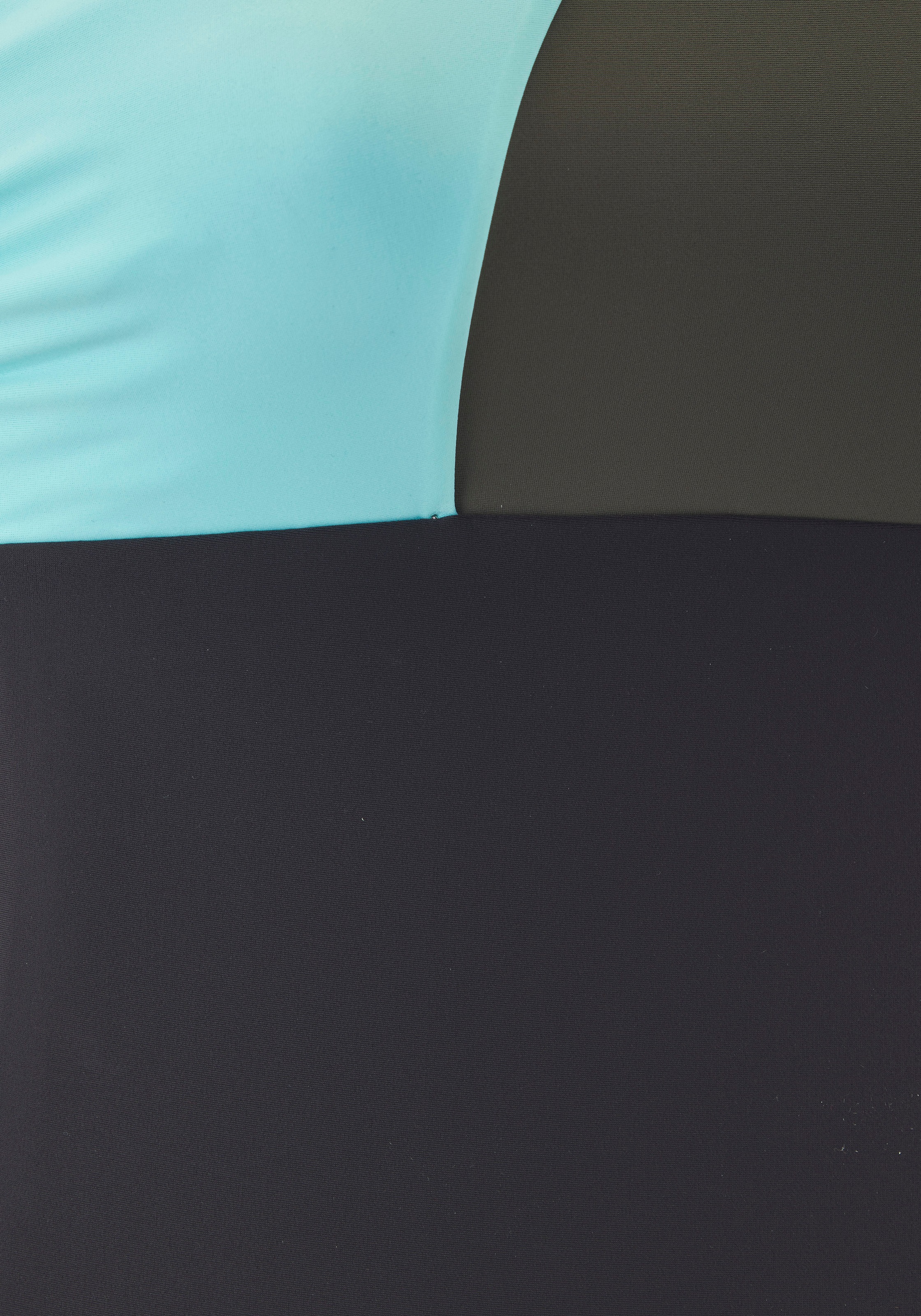 s.Oliver Badeanzug »Yella« in modischer One-Shoulder Form