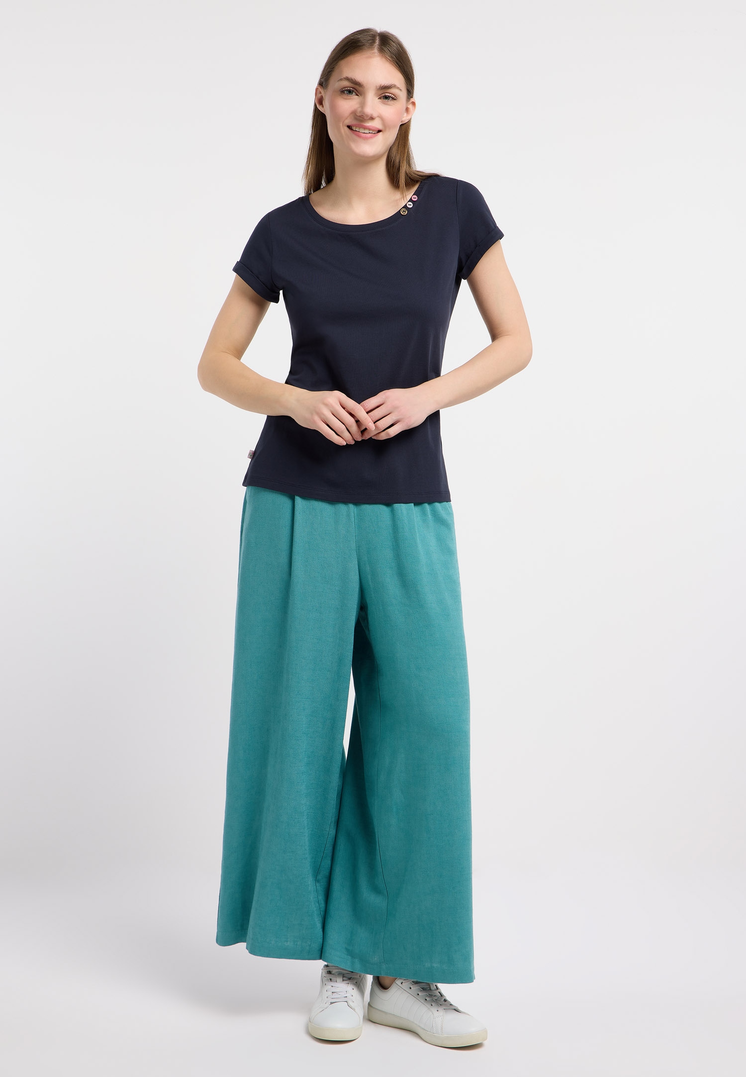 Ragwear Kurzarmshirt »FLLORAH GOTS« Bestseller aus Single Jersey mit softem Finish und Knöpfen