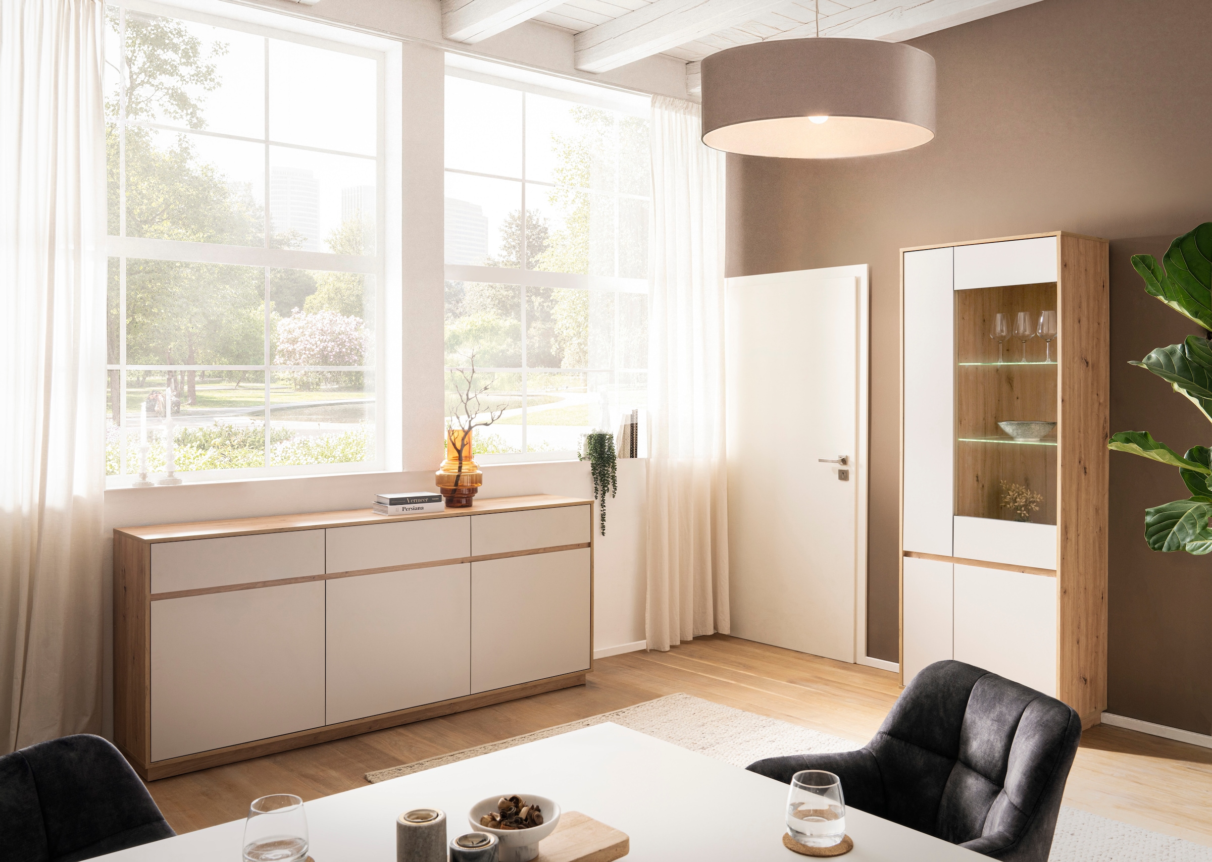 Home affaire Sideboard »Sonora, moderner Schrank, Kommode in Eiche Artisan, 202 cm breit« filigrane Rahmenoptik, ausreichend Stauraum, vielseitig einsetzbar