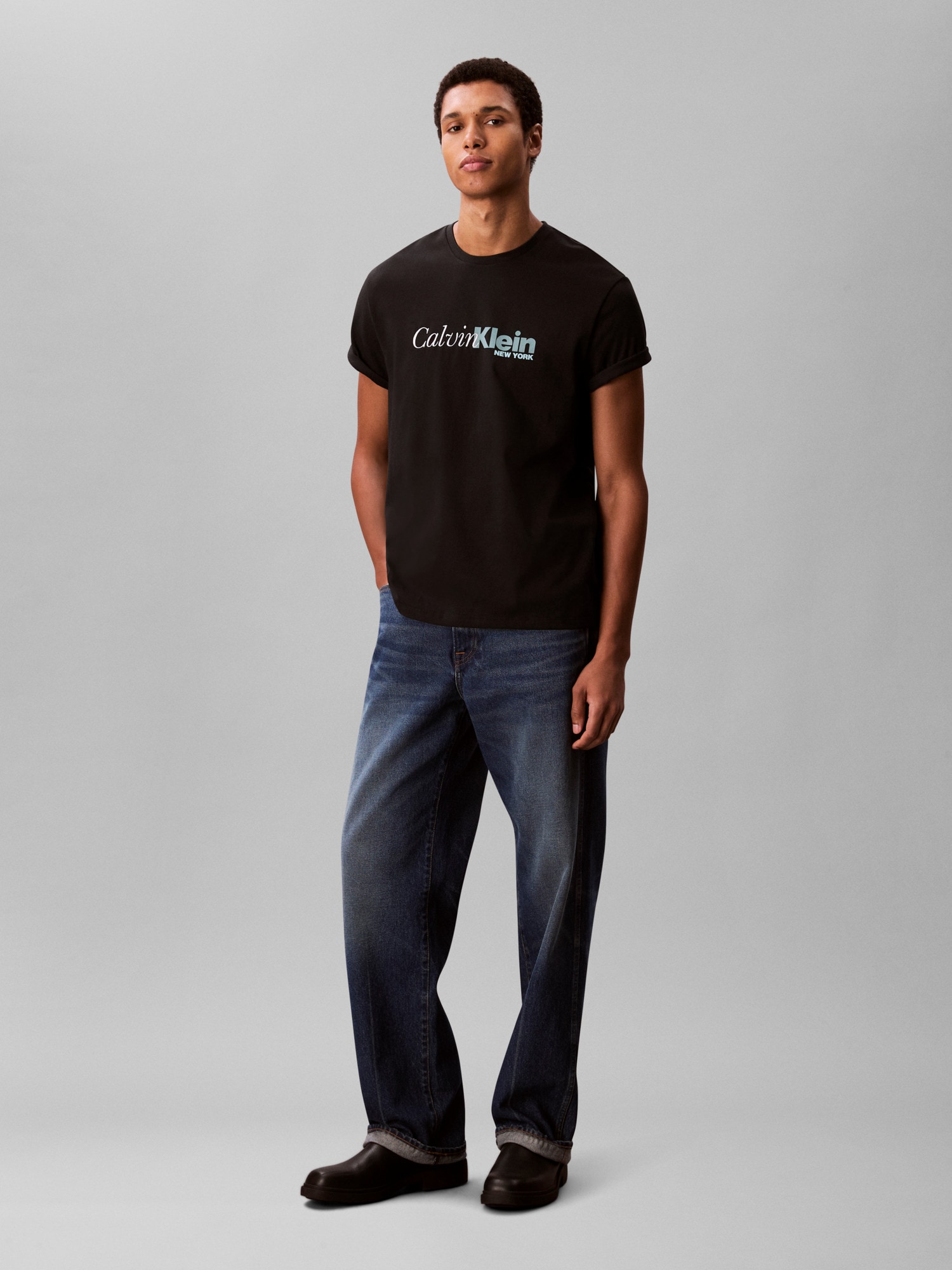 Calvin Klein T-Shirt »SS 20S EU CALVIN CURSIVE GRAPHIC«, Mit Rundhalsausschnitt, regular fit