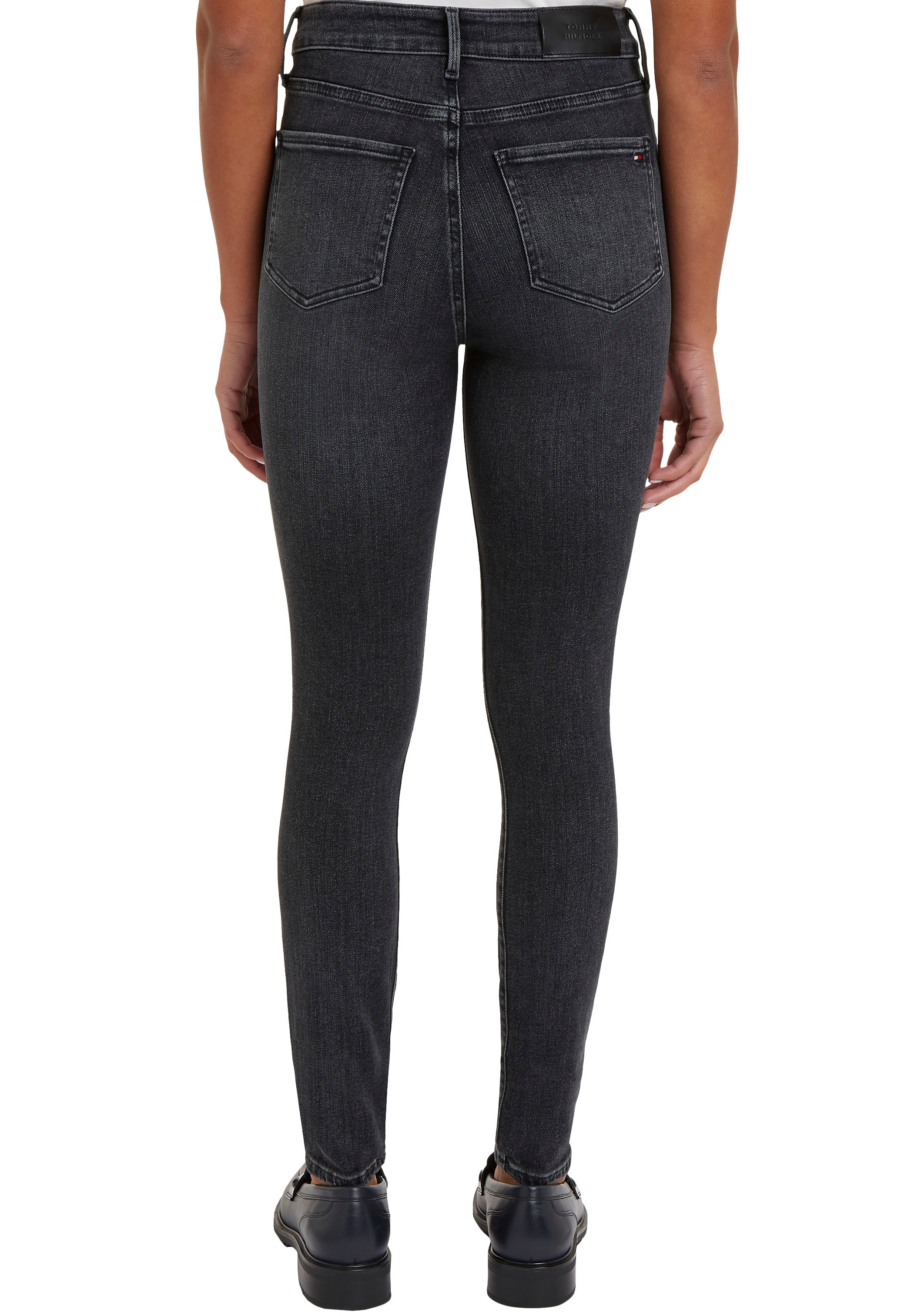 Tommy Hilfiger Skinny-fit-Jeans »HARLEM U SKINNY HW CAL«, mit Tommy Hilfiger Logo-Badge