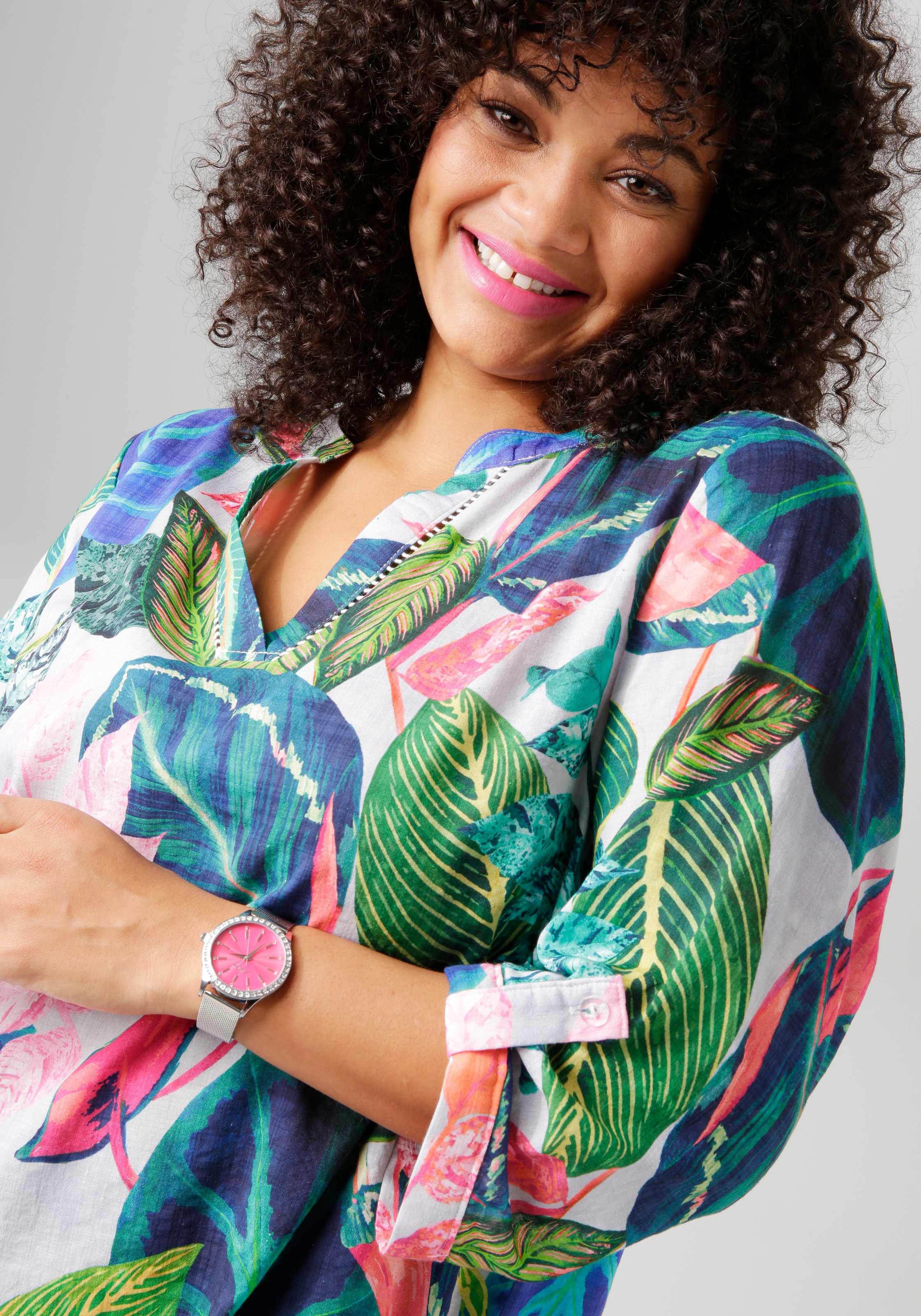 Aniston PLUS Longbluse mit großflächigen, tropischen Blättern bedruckt