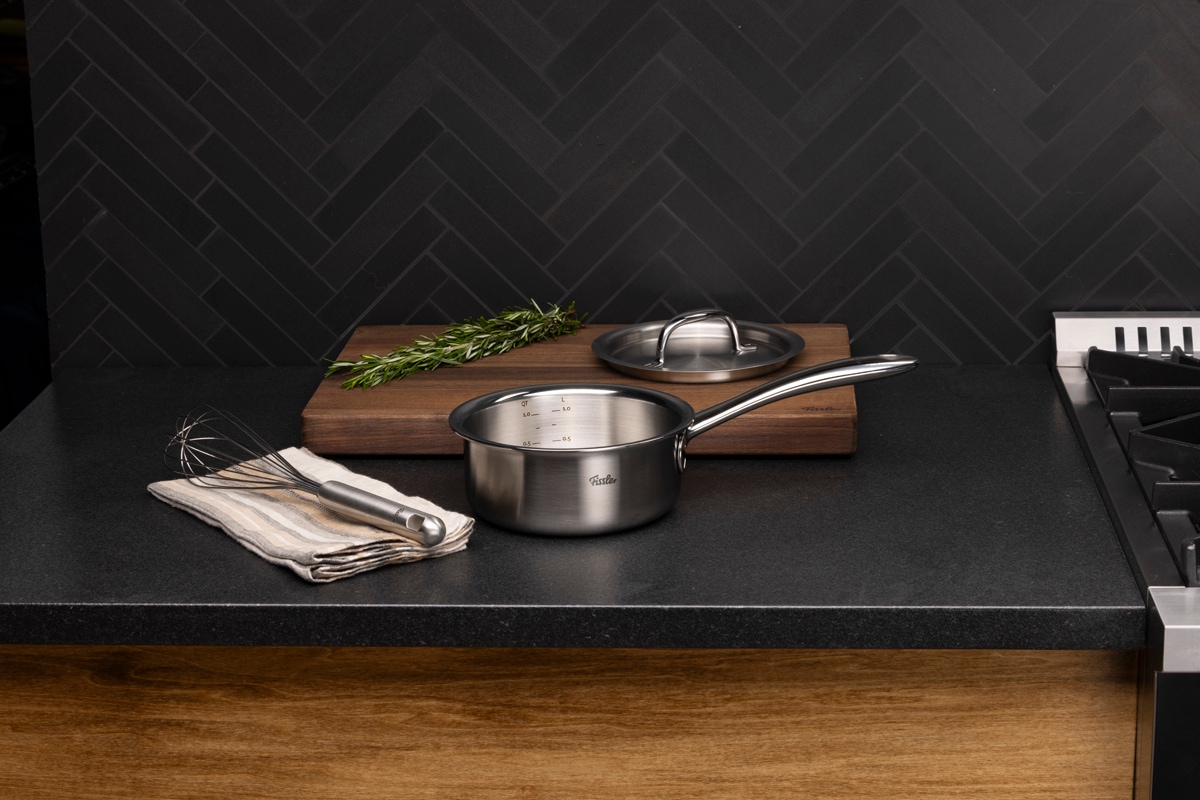 Fissler Kasserolle »M5 Pro-Ply Stielkasserolle  mit Metalldeckel« 1 tlg. Edelstahl 18/10