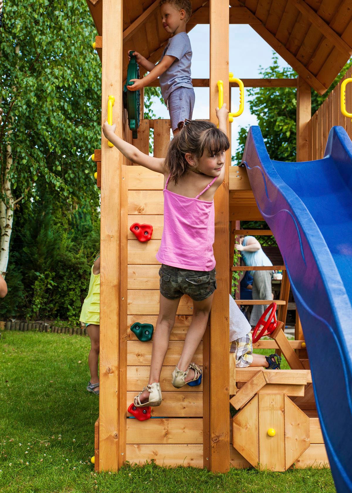FUNGOO Spielturm »FORTRESS TIPTOP Rainbow«, mit Schaukel & Rutsche, Klettererweiterung, Sandkasten