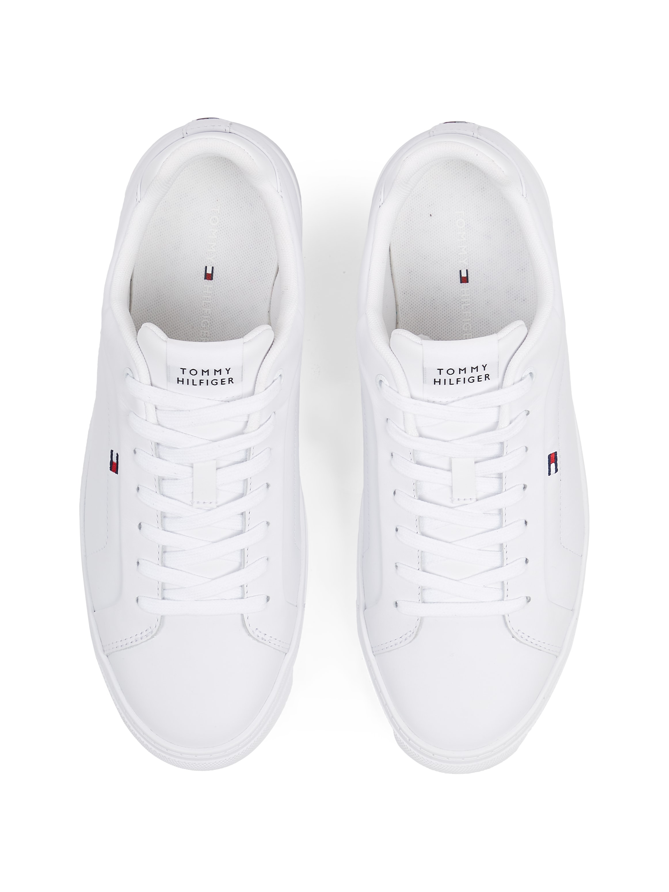 Tommy Hilfiger Sneaker »ICON COURT LTH FLAG ESS«, Freizeitschuh, Halbschuh, Schnürschuh mit kleiner Logoflagge