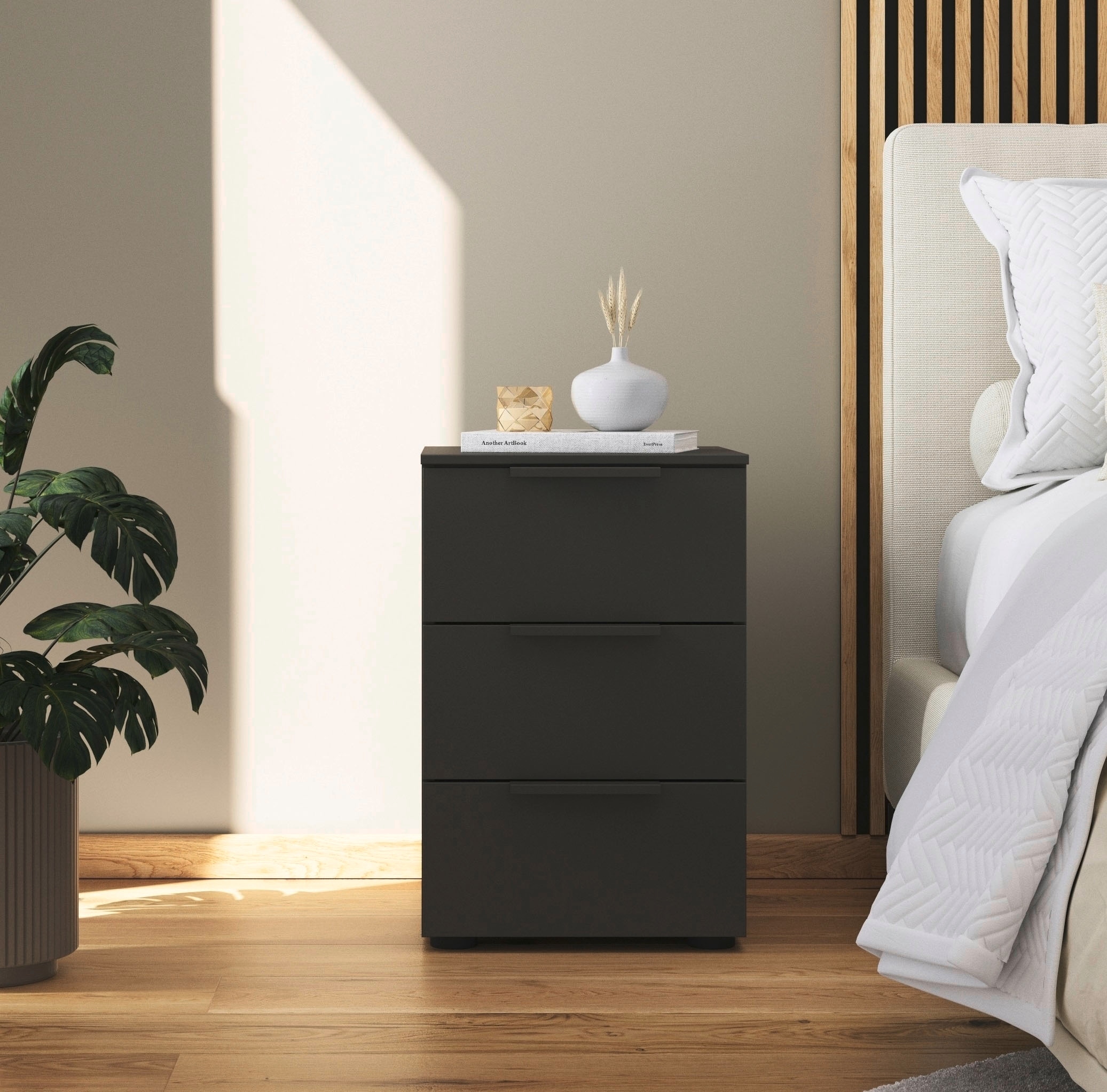 rauch Nachtkommode »Nachttisch Nachtschrank Nachtkonsole FLIPP« Breite 40 cm,  mit 3 Schubladen und Soft-Close-Funktion