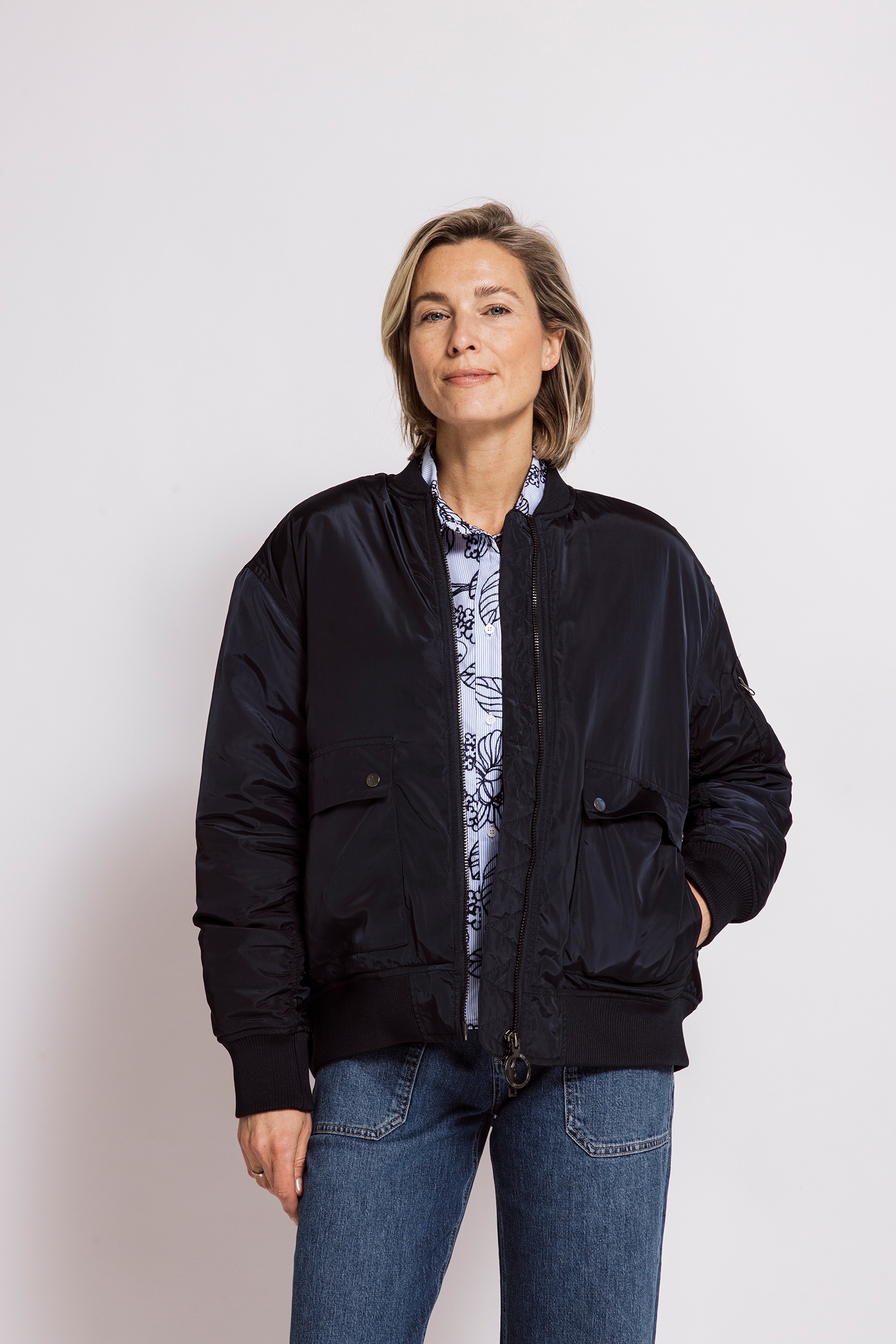Zhrill Jackenblazer »JULIE LOOSE« Blouson - Casual Stil, lockere Passform, aus Kunstfaser, unifarben