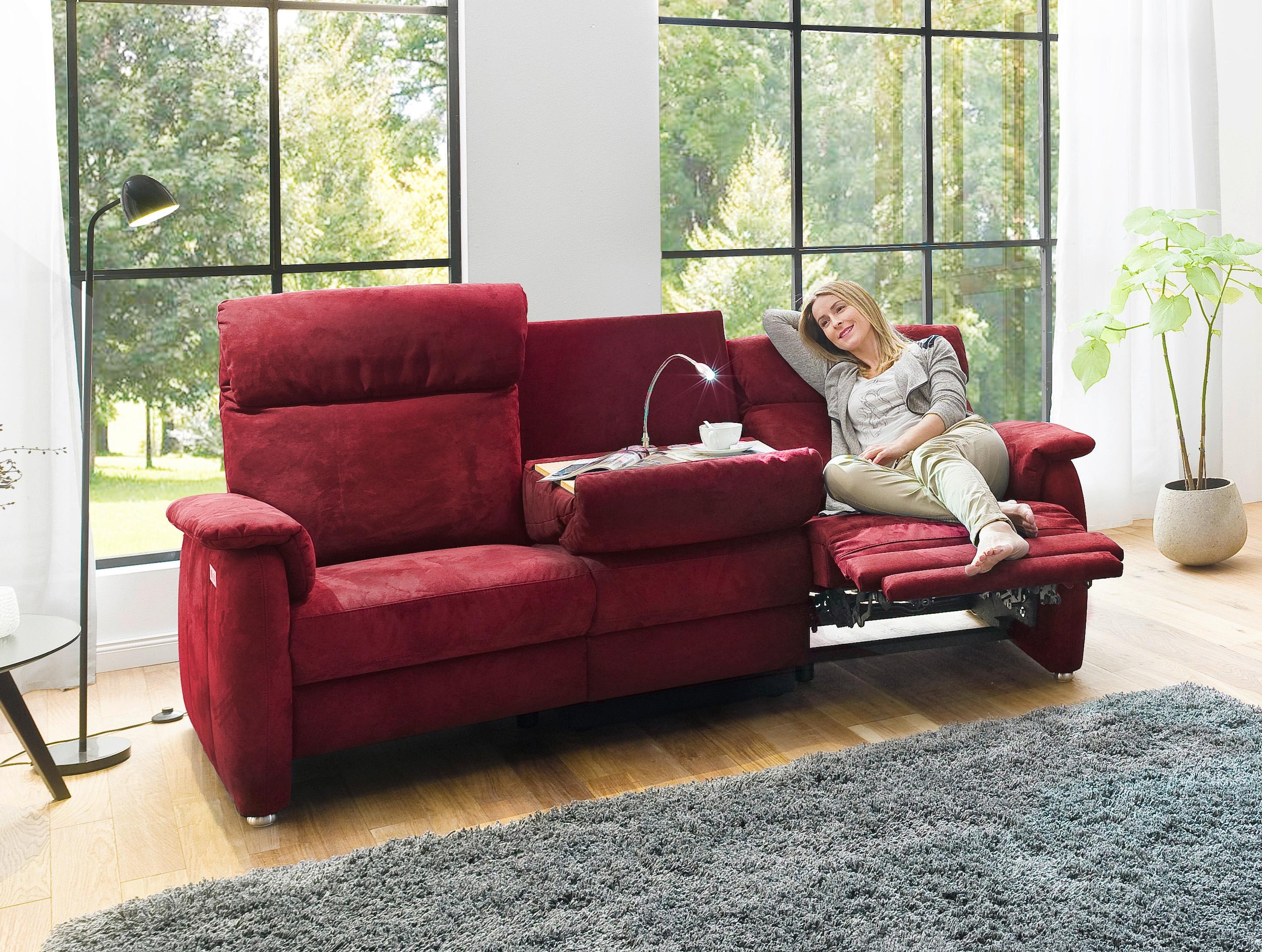 Home affaire Sofa »Turin«, mit motorischer Relaxfunktion, Tisch, Leuchte + USB-Ladestation