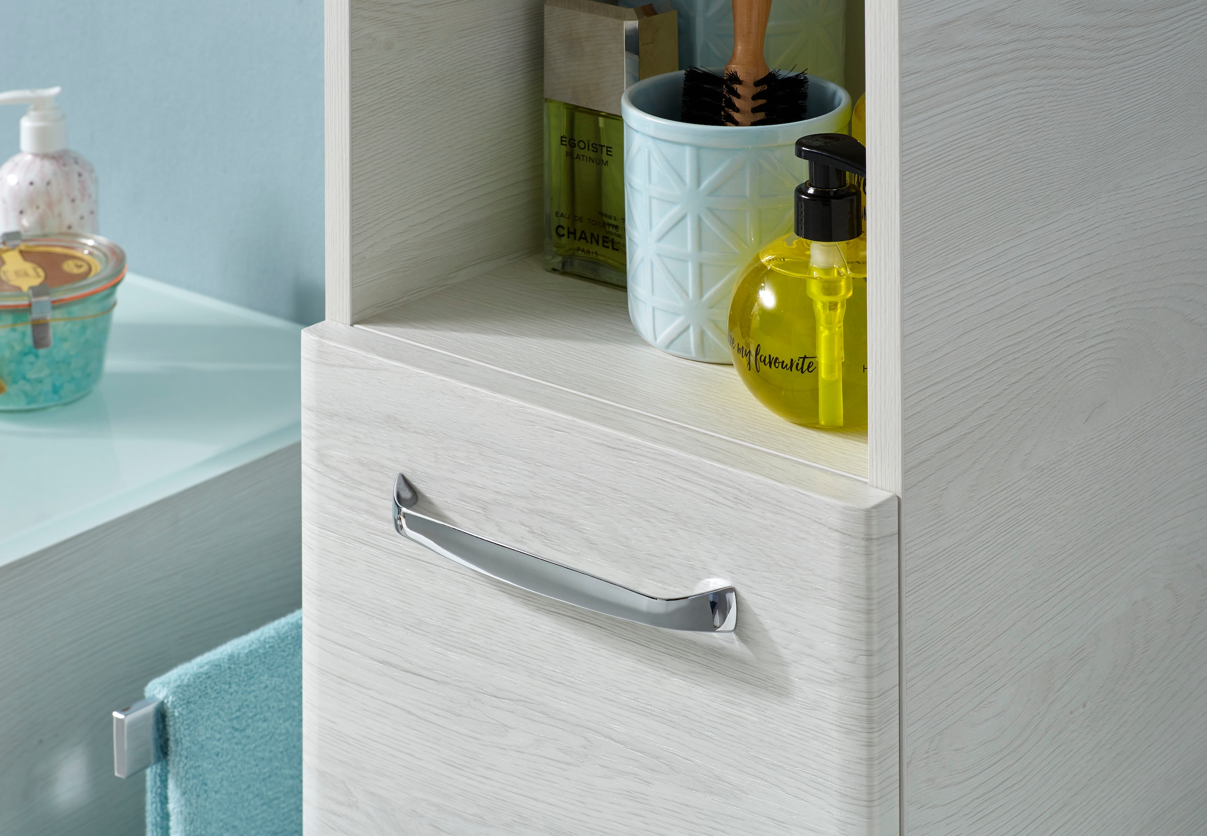 Saphir Badmöbel-Set »Quickset 936 4-teilig, Mineralmarmor-Waschtisch und LED-Spiegelschrank«, (Set, 4 St.), 2 Hochschränke, Eiche Weiß quer Nachbildung, inkl. Türdämpfer, 9 Türen