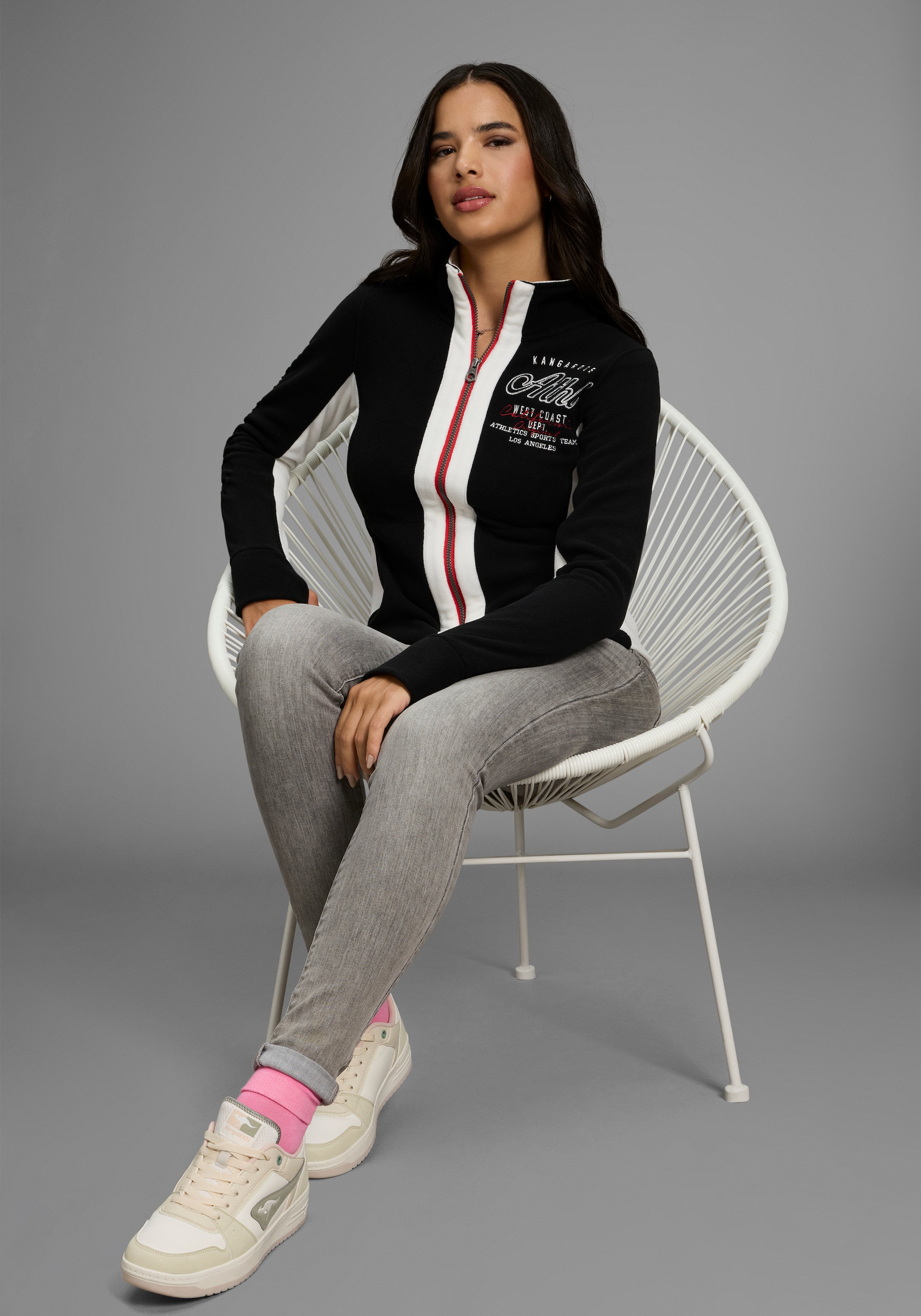 KangaROOS Fleecejacke, ohne Kapuze, für kalte Tage, schnelltrocknend, wärmend, figurbetonter Schnitt