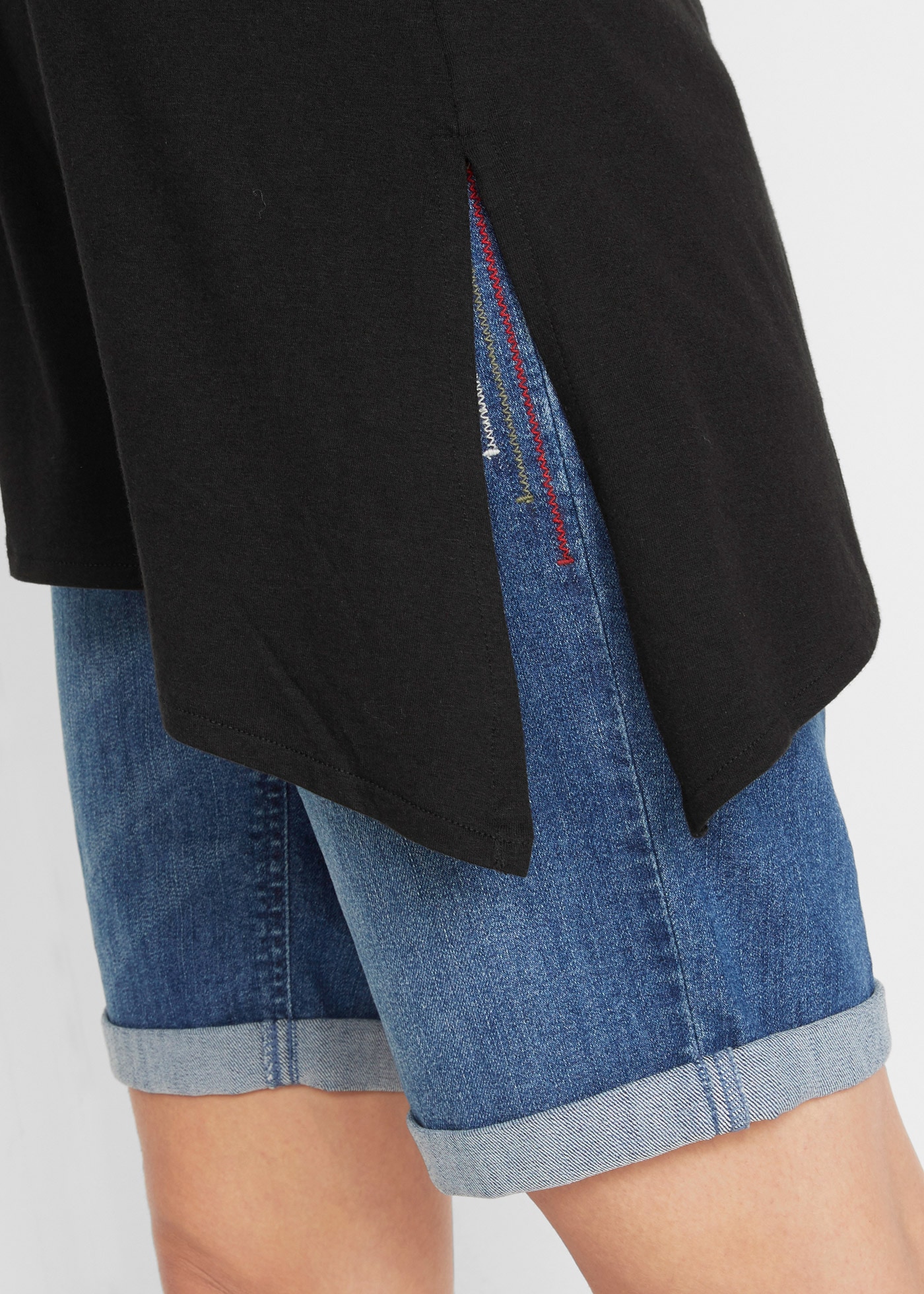 bonprix Longshirt bequeme Passform, asymmetrischer Saum, mit Seitenschlitz, Kurzarm