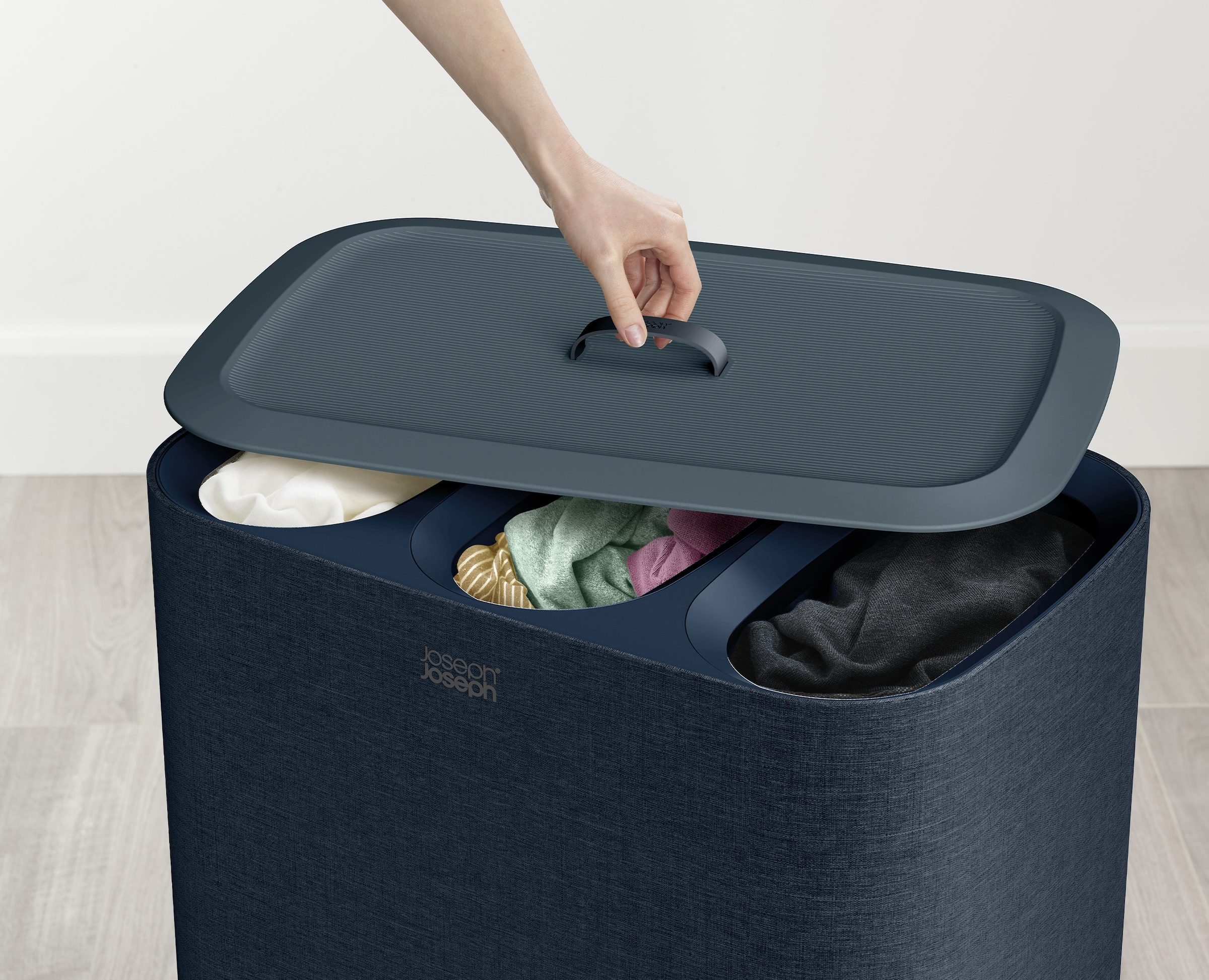 Joseph Joseph Wäschekorb »Tota Trio 90-Liter-Wäschetrennkorb«, 3x30-Liter-Tragetaschen aus Stoff