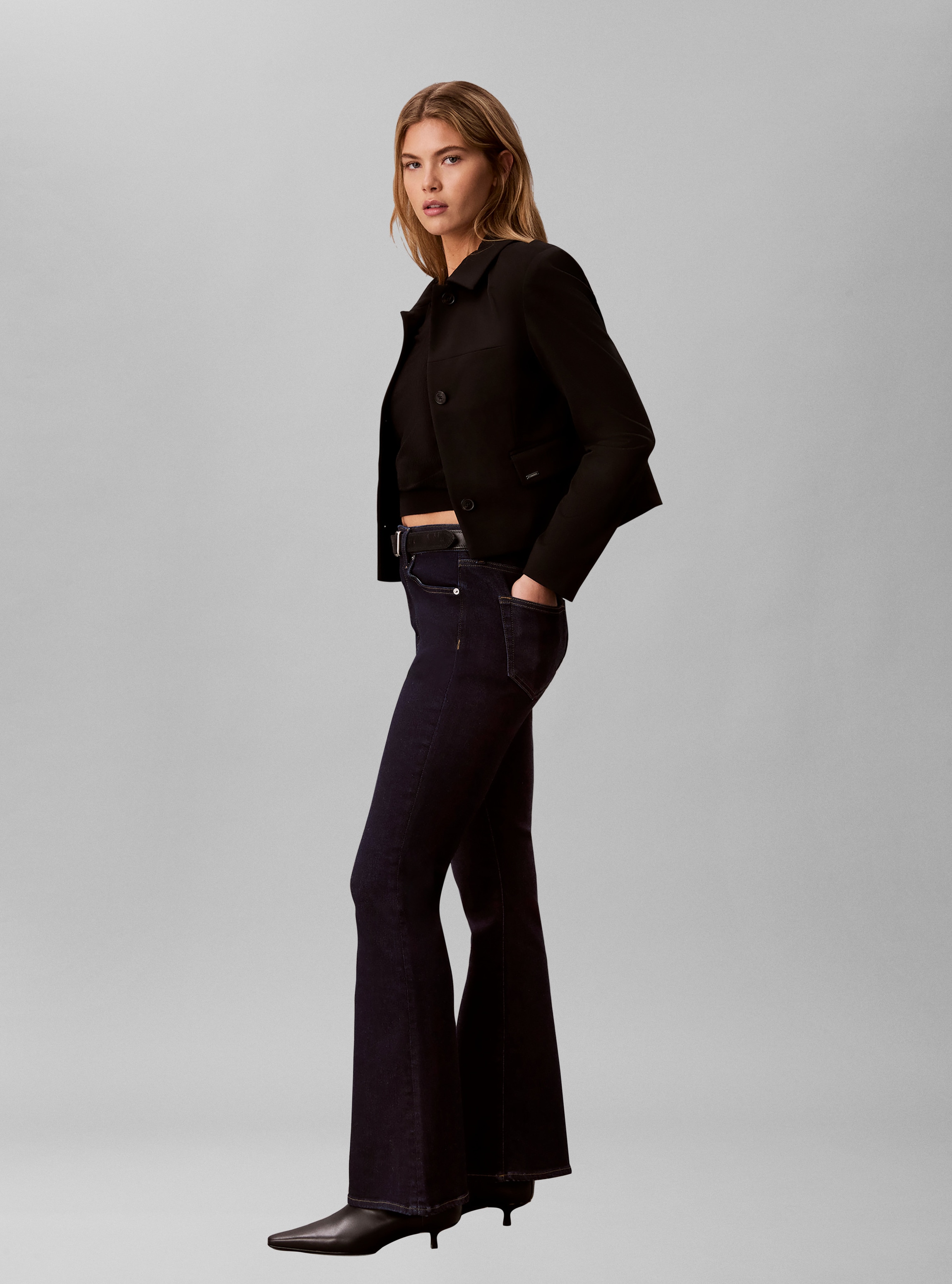 Calvin Klein Schlagjeans »HIGH RISE FLARE CK CLASSIC RINSE« Regular fit mit ausgestelltem Bein
