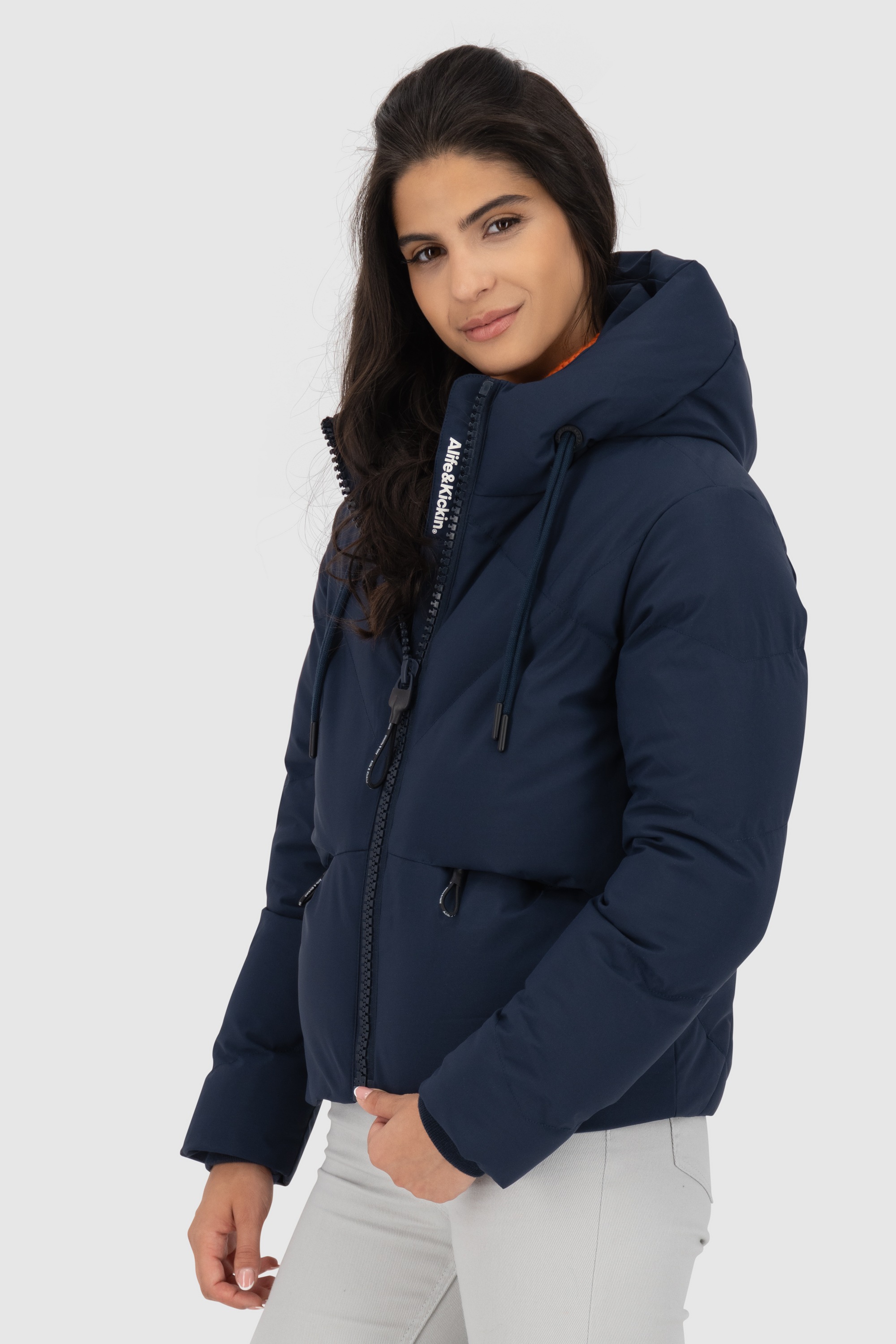 Alife & Kickin Steppjacke »Damen MurielAK A«, mit Kapuze, Kurze warme moderne Jacke mit großer gefütterter Kapuze