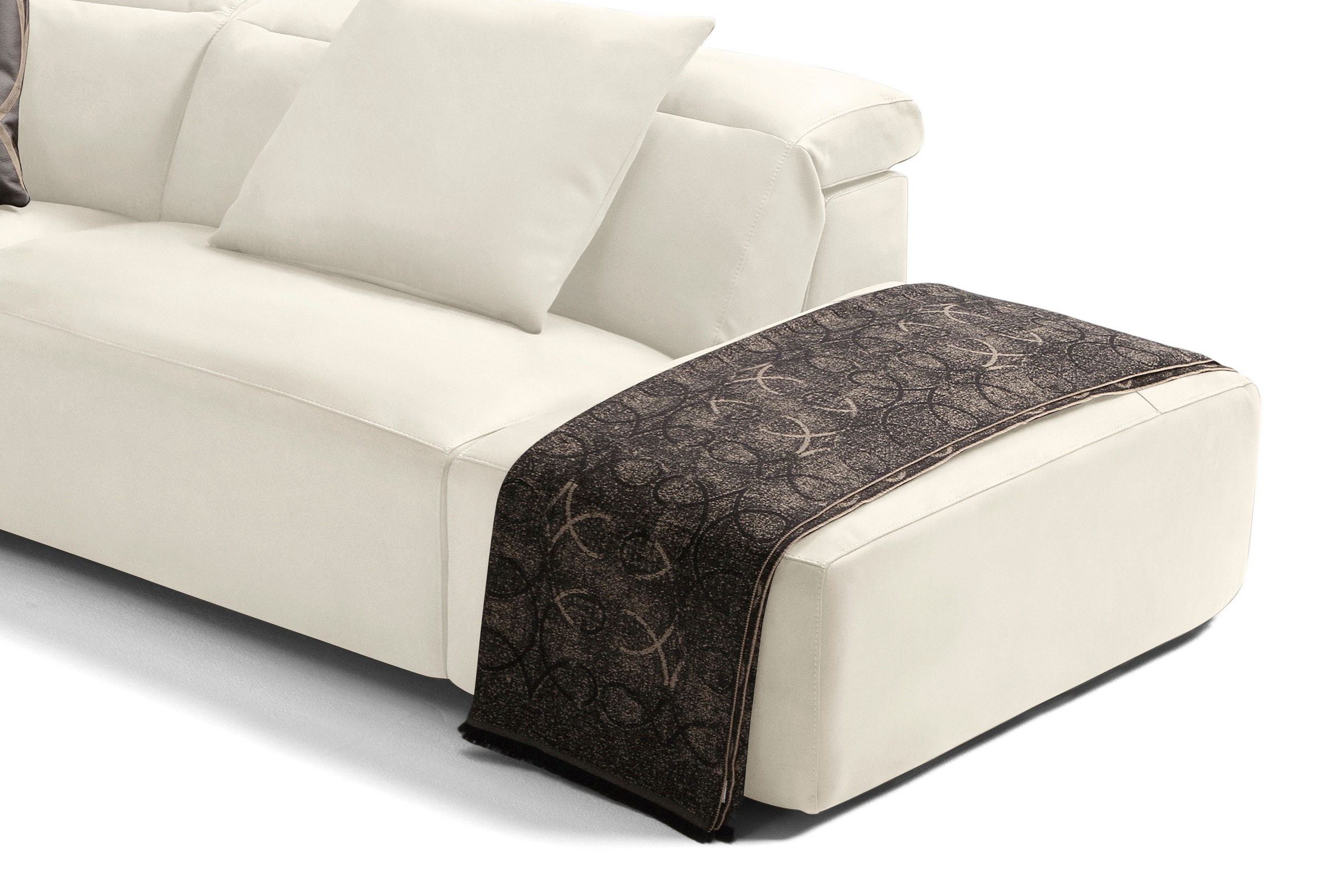 Egoitaliano Ecksofa »Beverly, extravangantes Designsofa mit erstklassigem S günstig online kaufen
