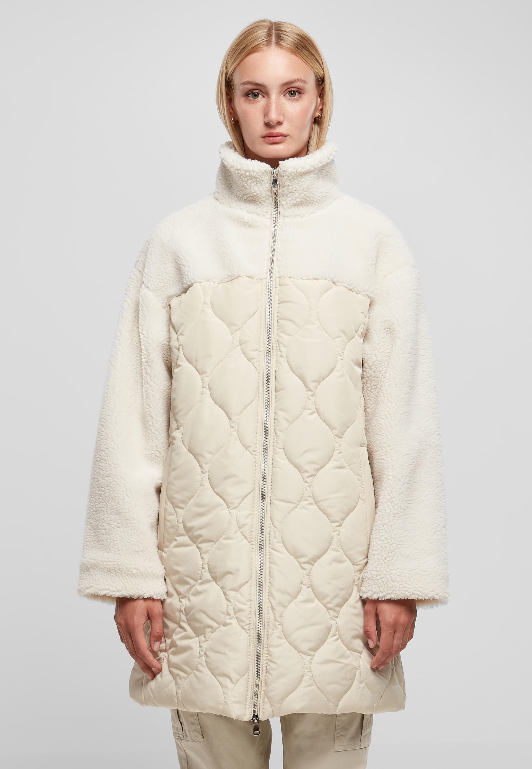 URBAN CLASSICS Winterjacke »Urban Classics Damen Ladies Oversized Sherpa Quilted Coat« 1 Stk. tlg. ohne Kapuze
