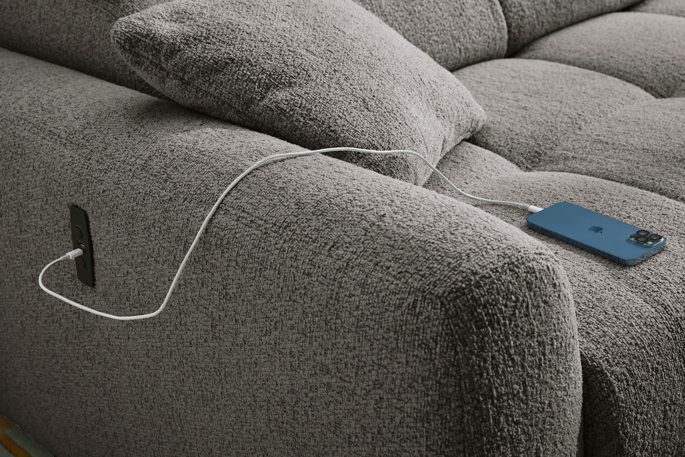 Jockenhöfer Gruppe Ecksofa »Move L-Form, B: 270 cm, mit 60 cm elektr. Sitztiefenverstellung« 140kg Belastbarkeit je Sitz, Kopfteilverstellung & USB-Anschluss