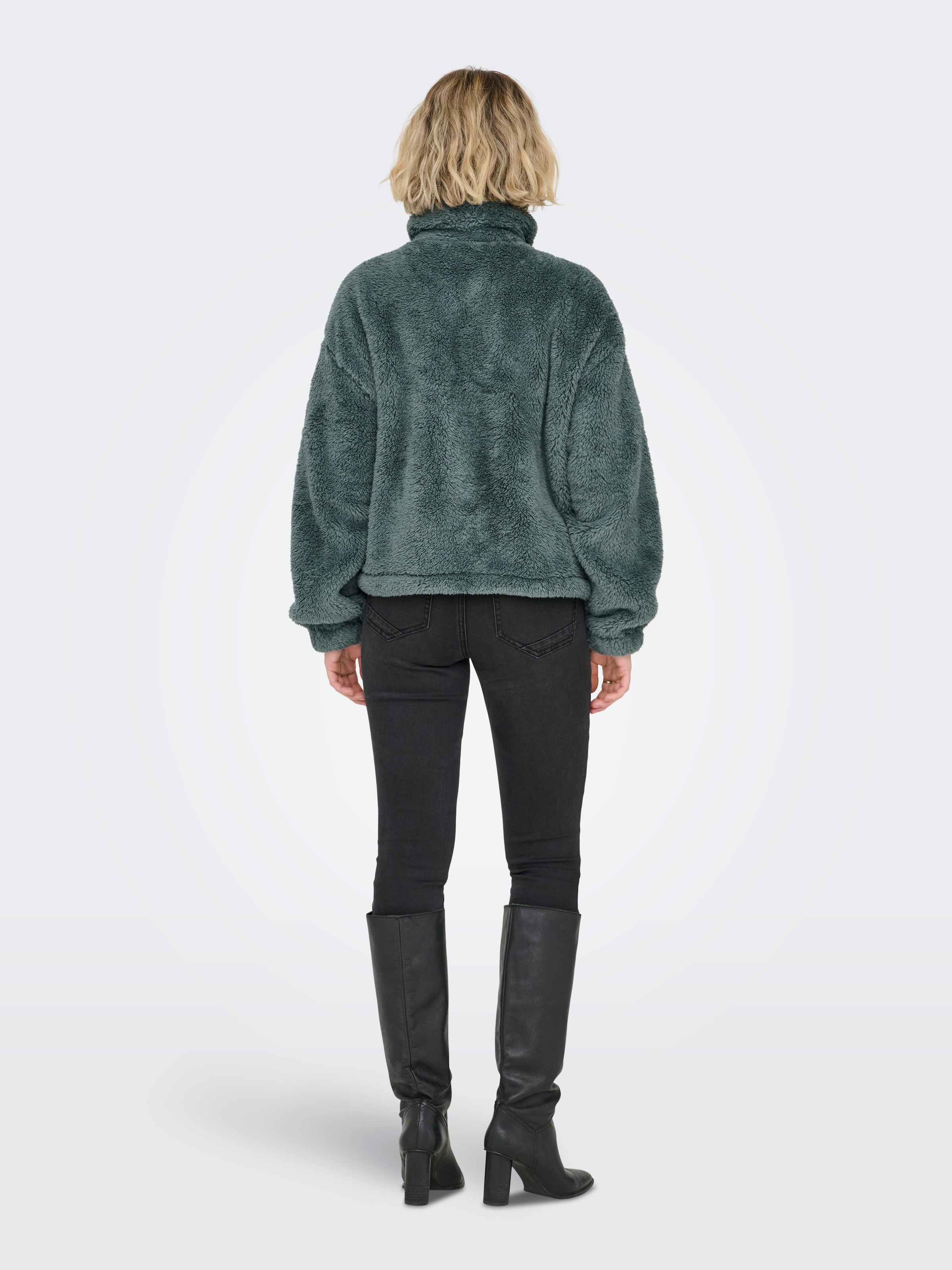 ONLY Plüschjacke »ONLANNA CONTACT LIFE SOL JACKET CC OTW« mit aufgesetzten Taschen, weiche Plüschqualität