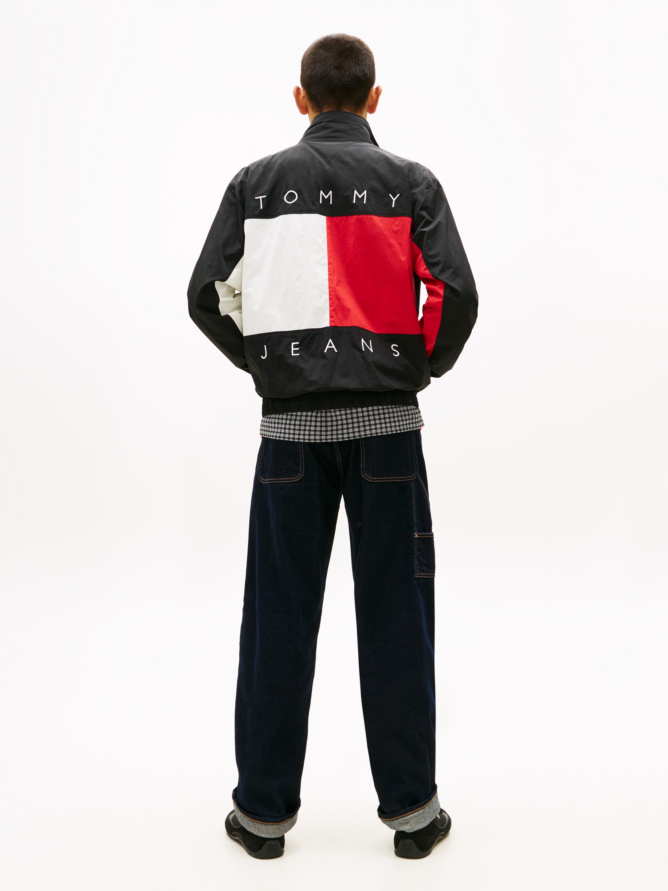 Tommy Jeans Windbreaker »TJM HERITAGE FLAG« ohne Kapuze Regular fit mit Stehkragen und Markenprint Rückenprint Tommy Flag