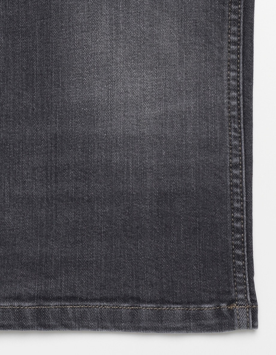 bugatti 5-Pocket-Jeans, mit dezenter Waschung