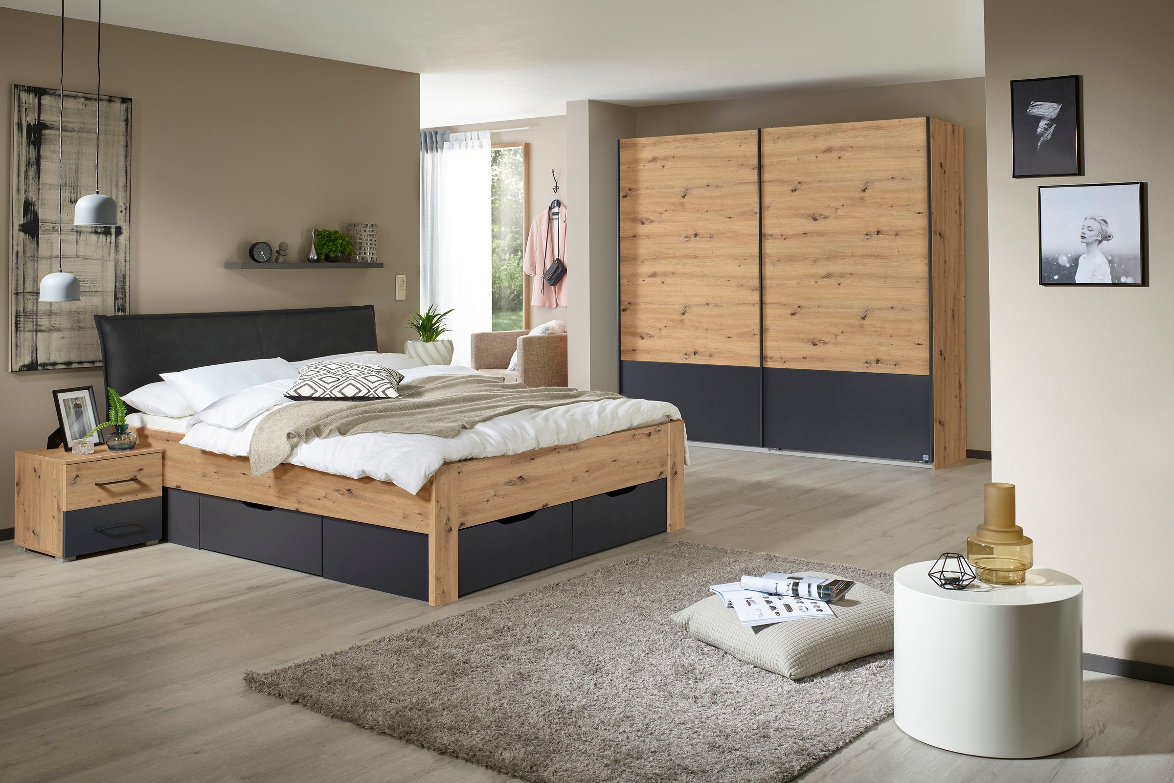 rauch Schlafzimmer-Set »Birmingham«, (5 tlg.), 5-tlg.Set: Schwebetürenschrank inkl. Passepartout, Bett, 2 Nachttische
