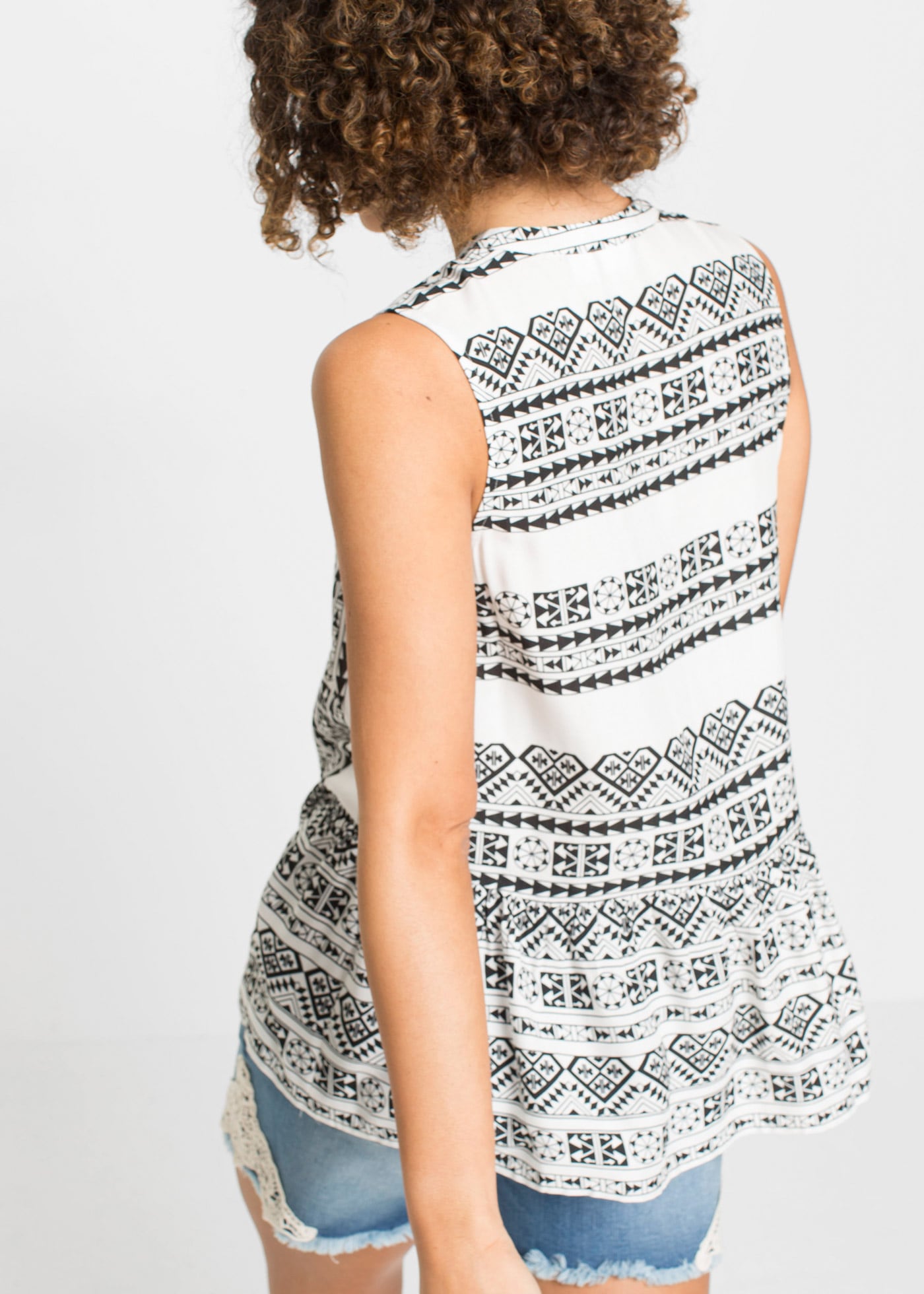 bonprix Blusentop A-Linien-Passform, mit Hendleykragen, aus Viskose, ärmellos