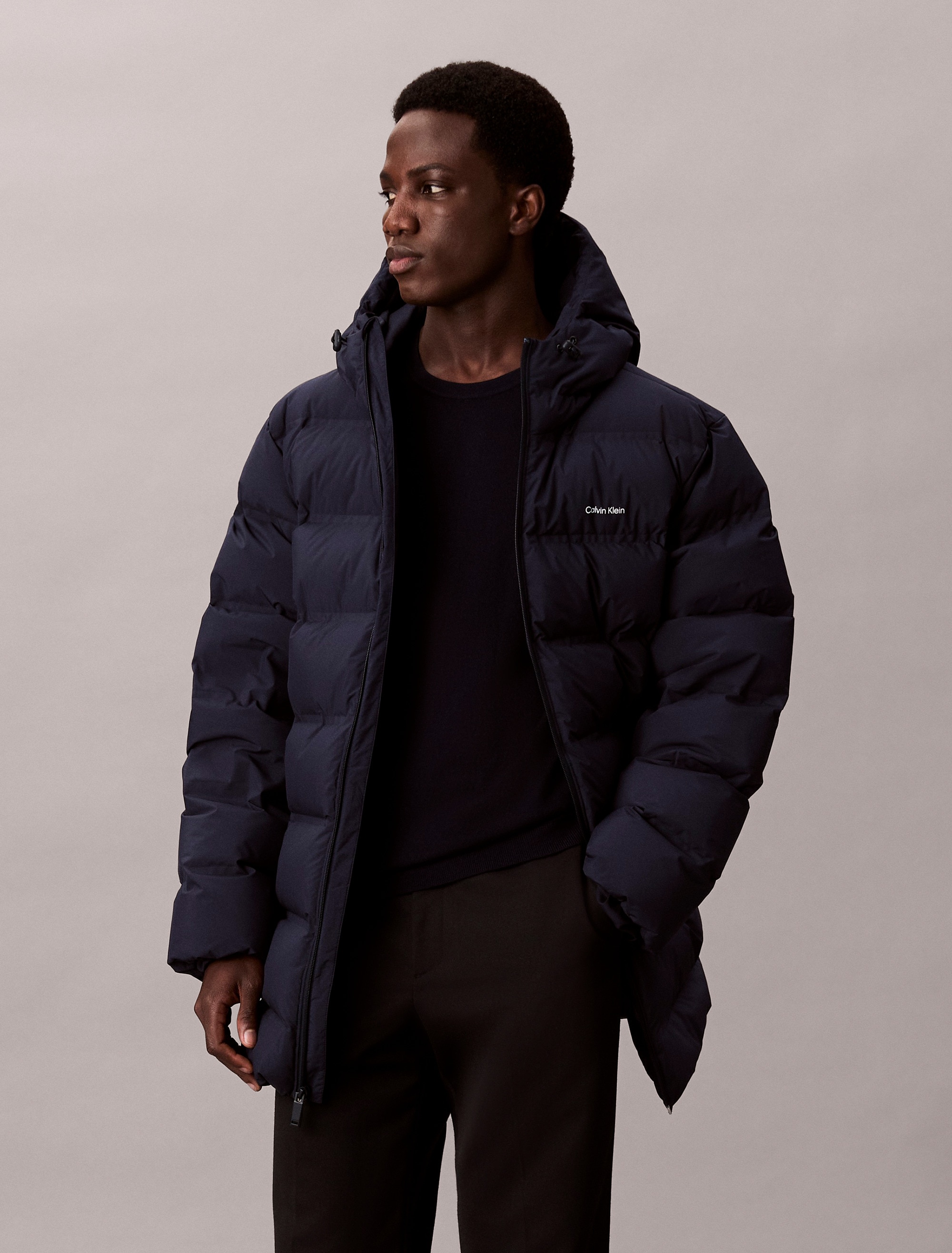 CALVIN KLEIN Steppmantel »LS BONDED CHNNLD LONG HOODED PUF« Mit Rundhalsausschnitt, regular fit Dark Sapphire L L Steppmantel von Calvin Klein