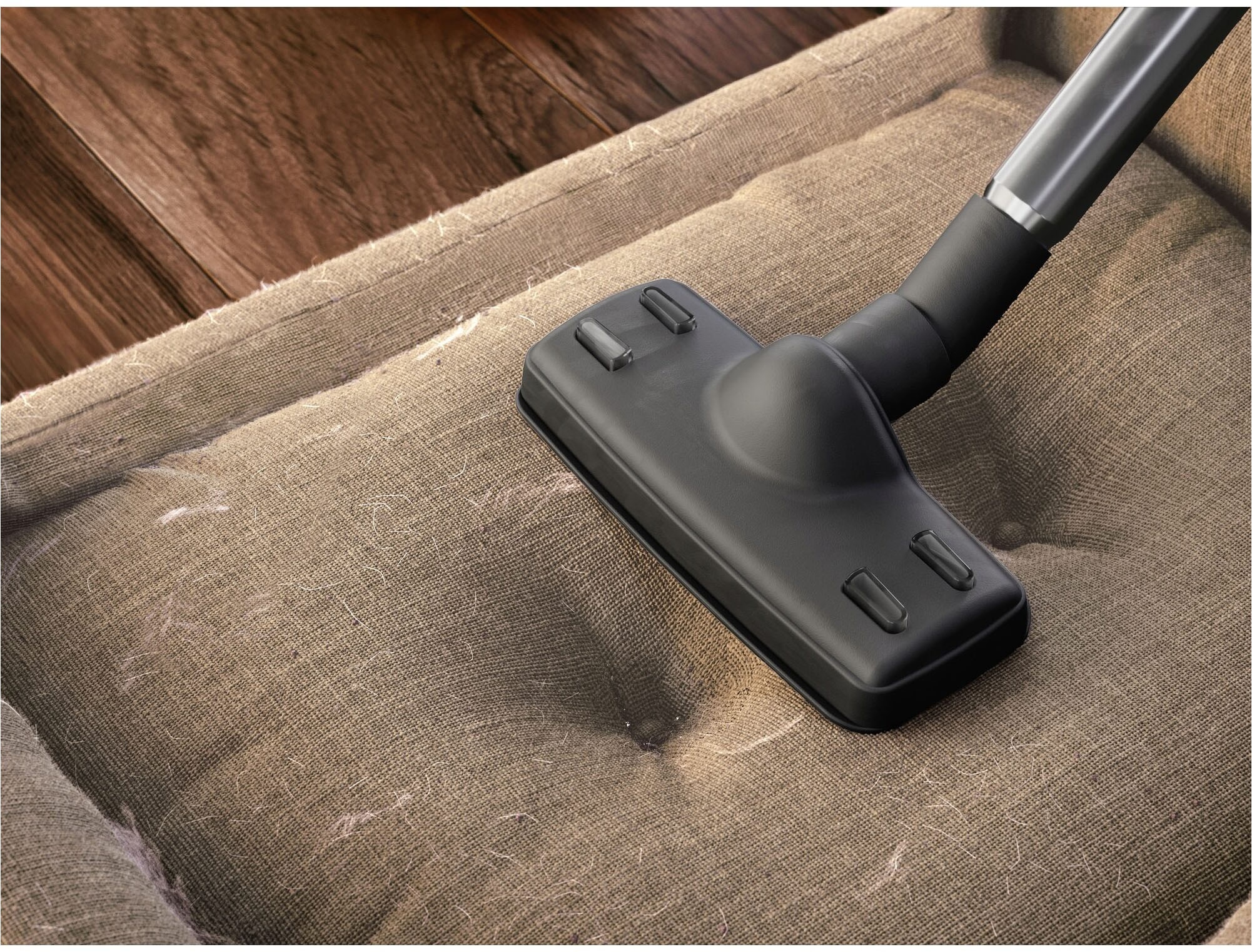 AEG Bodenstaubsauger »VX83-2EBR« 750 W mit Beutel Leise 64 dB & kraftvolle Reinigung mit HEPA auf Hart‑ & Teppichböden