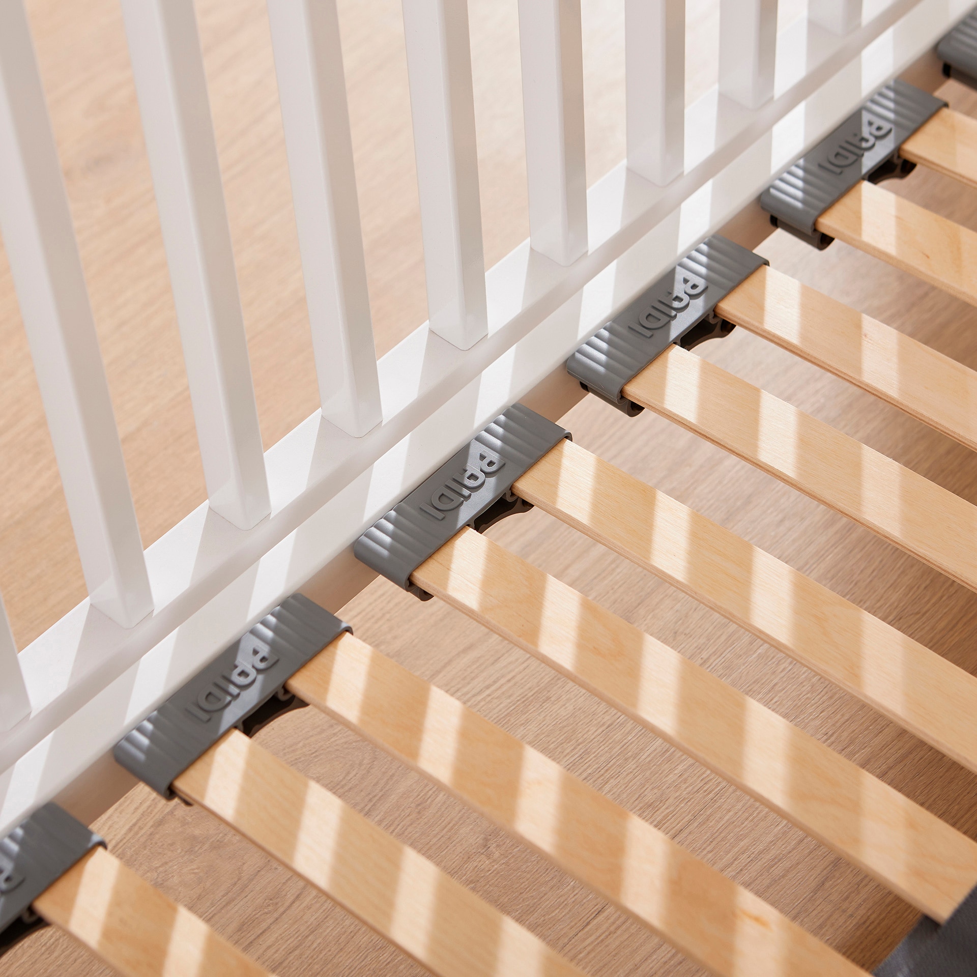 PAIDI Babybett »YOLANDA«, 4-fach höhenverstellbar, mit Airwell® Comfort Federleistenrost