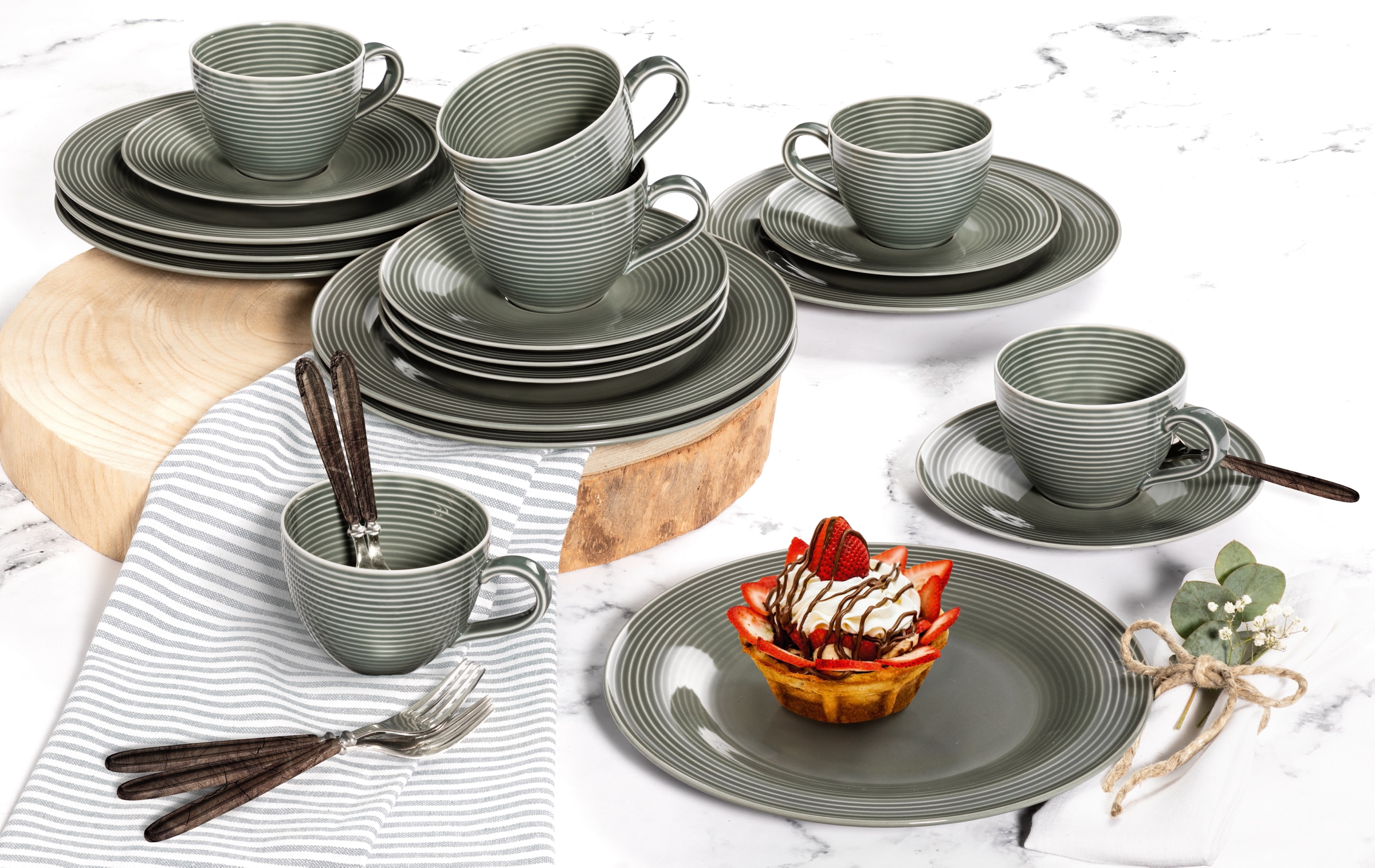 Seltmann Weiden Kaffeeservice »Geschirr-Set, Service Beat«, (Set, 18 tlg.), Teller, Tassen, Untertassen, Rillendekor, 18 Teile, für 6 Personen