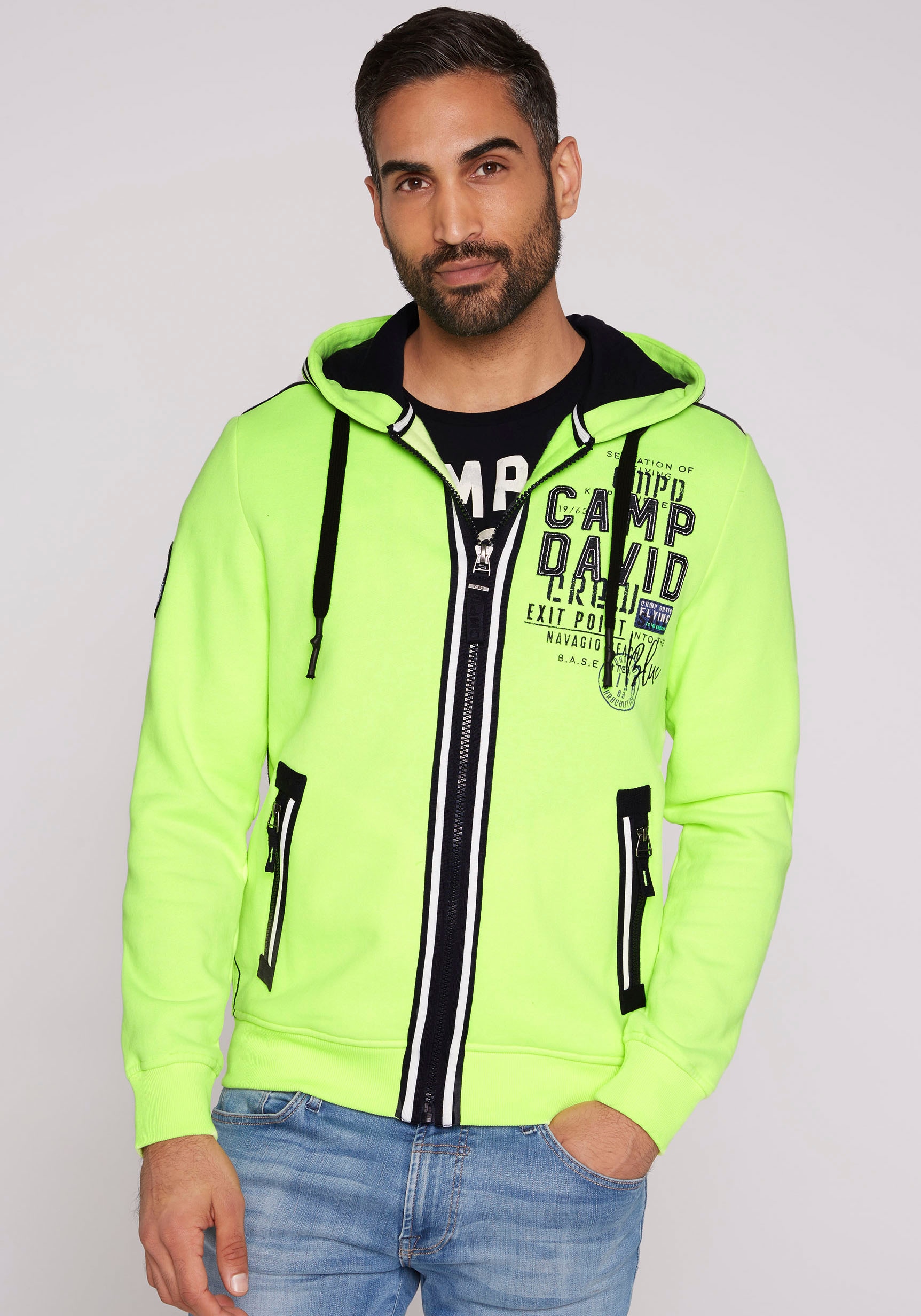 CAMP DAVID Kapuzensweatshirt, mit Label-Applikationen auf Vorder- und Rückseite kaufen