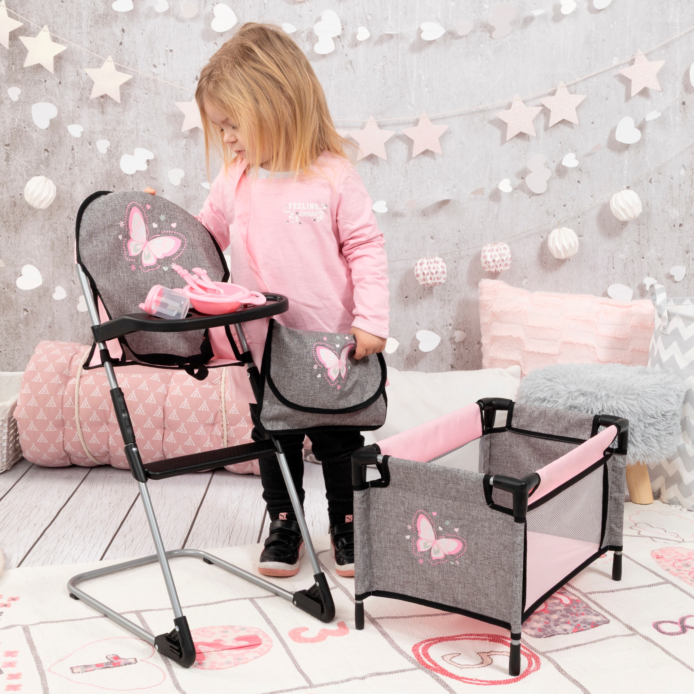 Bayer Puppenbett »Puppen-Reisebett«, (Set, 9 tlg.), inklusive Hochstuhl, Tasche, Teller, Trinkbecher, Besteck u. Schnuller