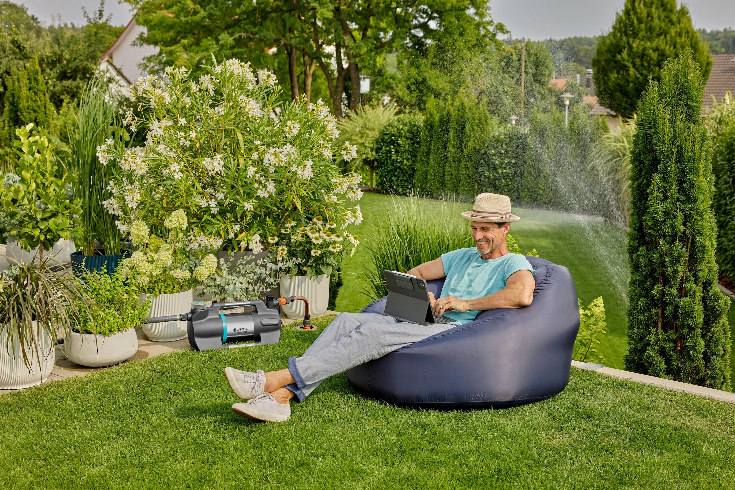 GARDENA Gartenpumpe »5600 Silent+«, besonders geräuscharm, 5600 l/h, 900 W