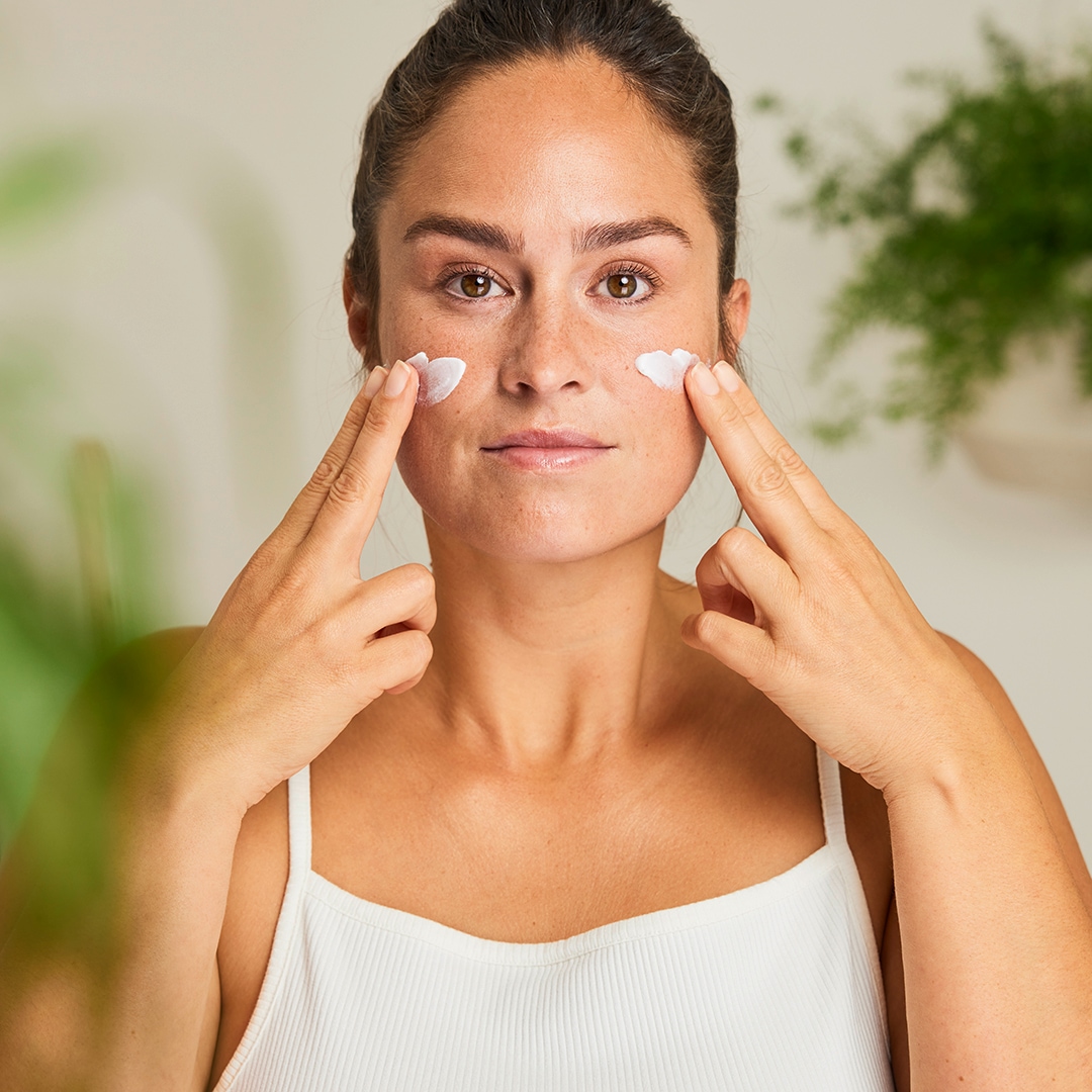 WELEDA Gesichtspflege »Weleda Straffende Tagespflege Granatapfel & Maca-Peptide«