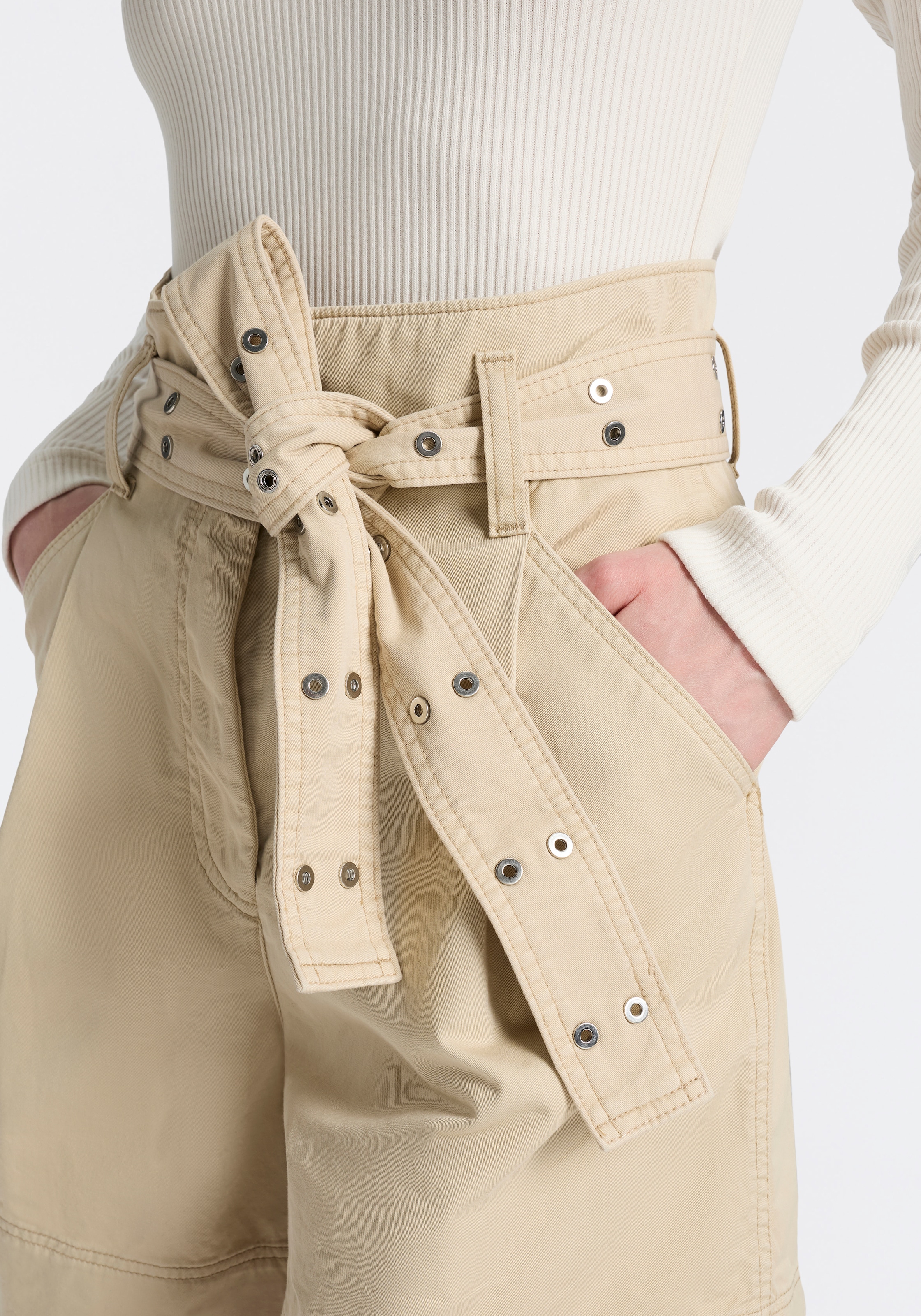 BOSS ORANGE Shorts »Tulina Premium Damenmode«  mit Ösen-Gürtel, Paperbag-Stil